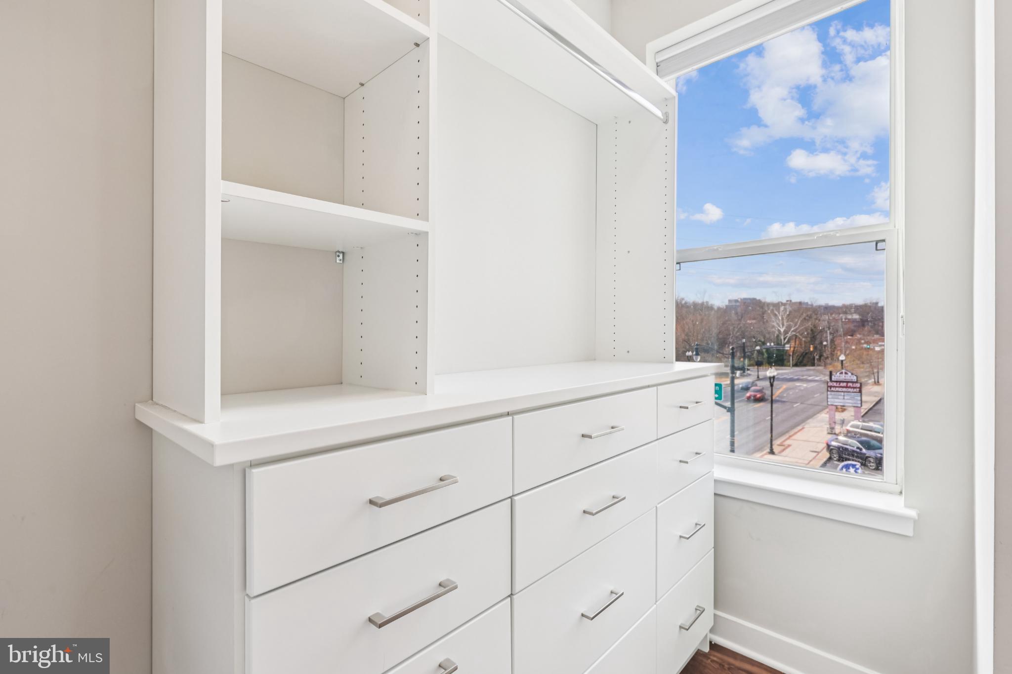 TRAFALGAR FLATS - Residential Lease