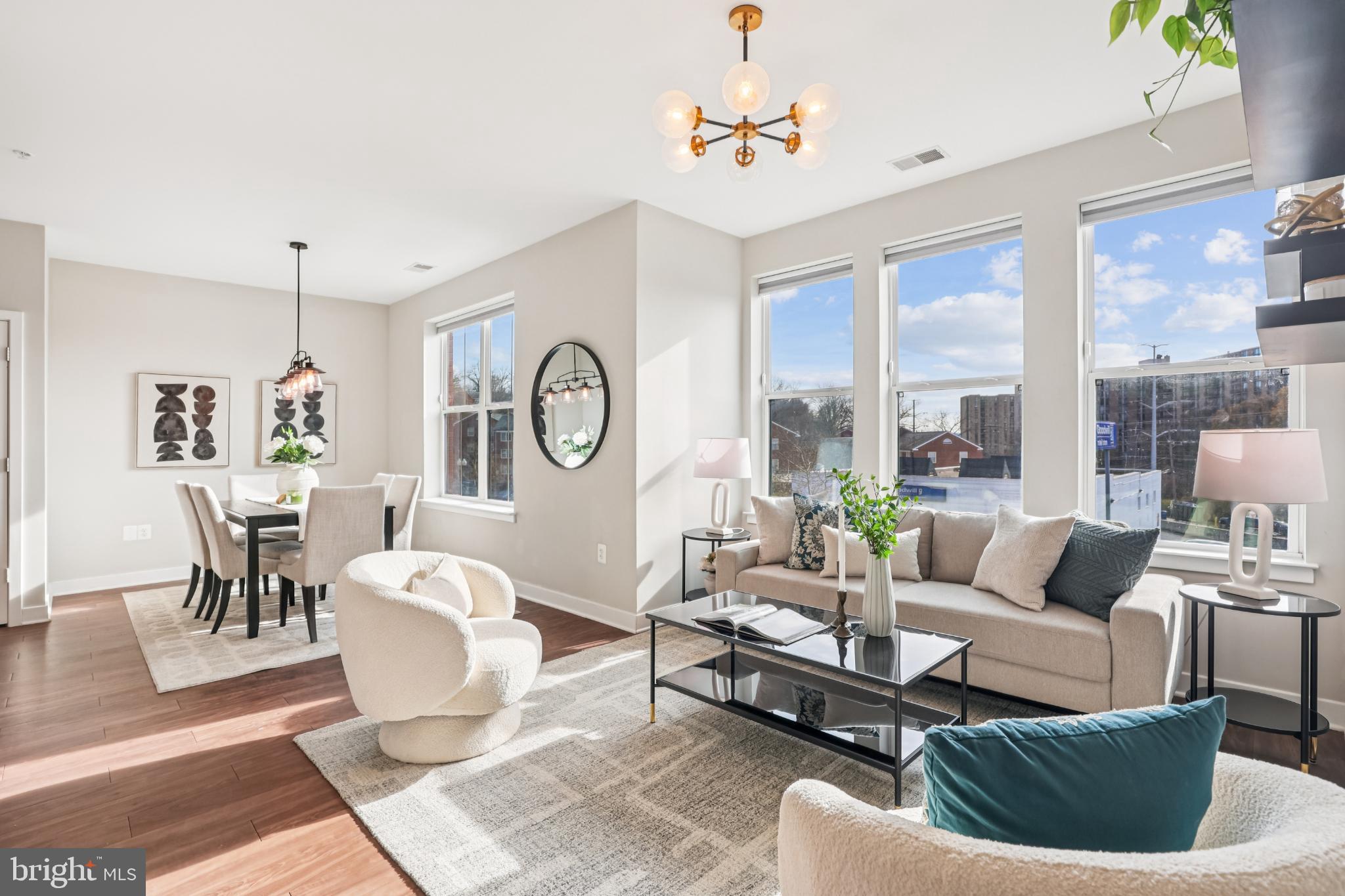 TRAFALGAR FLATS - Residential Lease