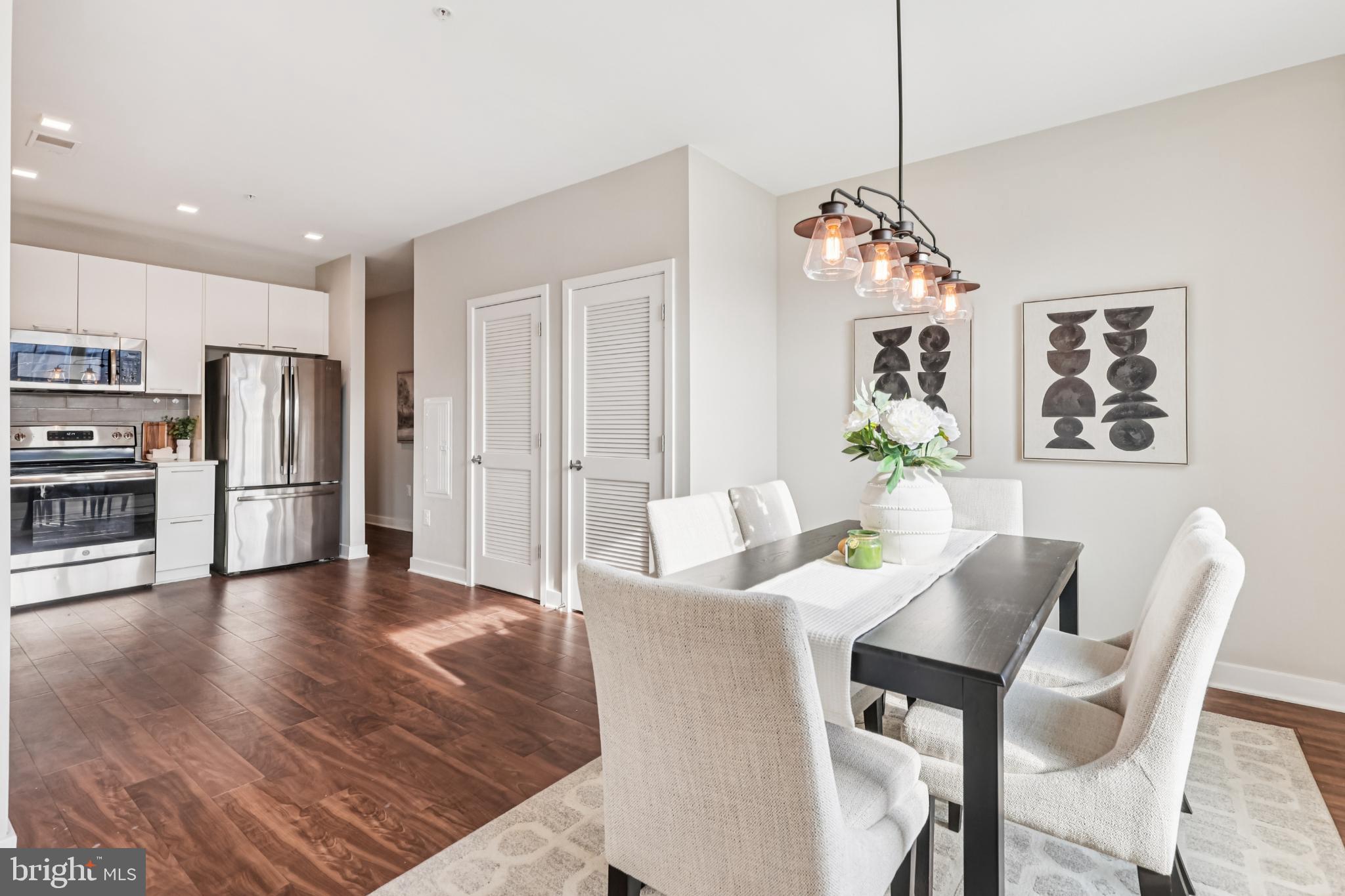 TRAFALGAR FLATS - Residential Lease