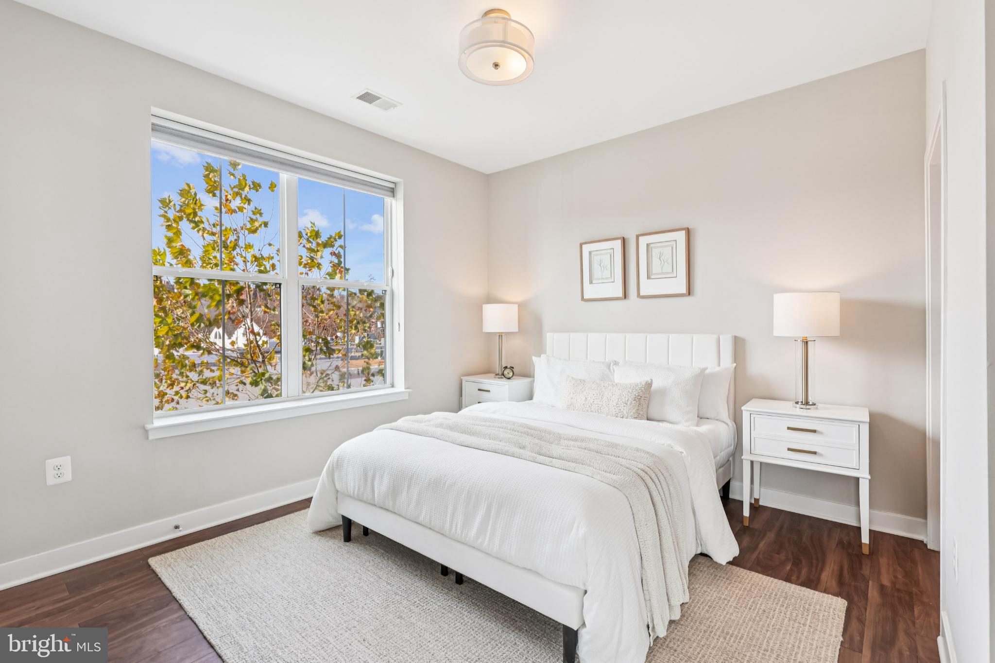 TRAFALGAR FLATS - Residential Lease