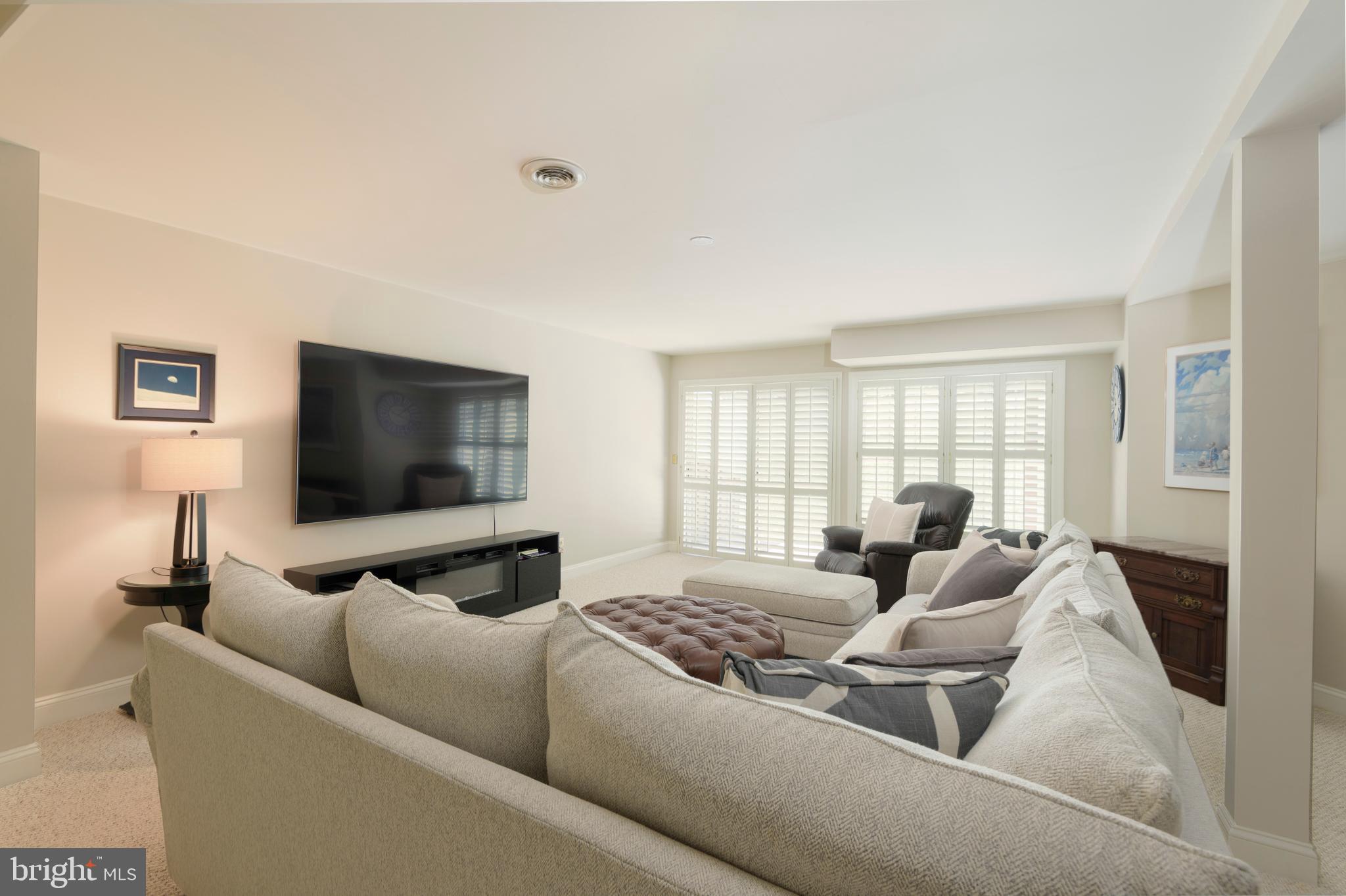 KNOLLS OF BIRMINGH - Residential