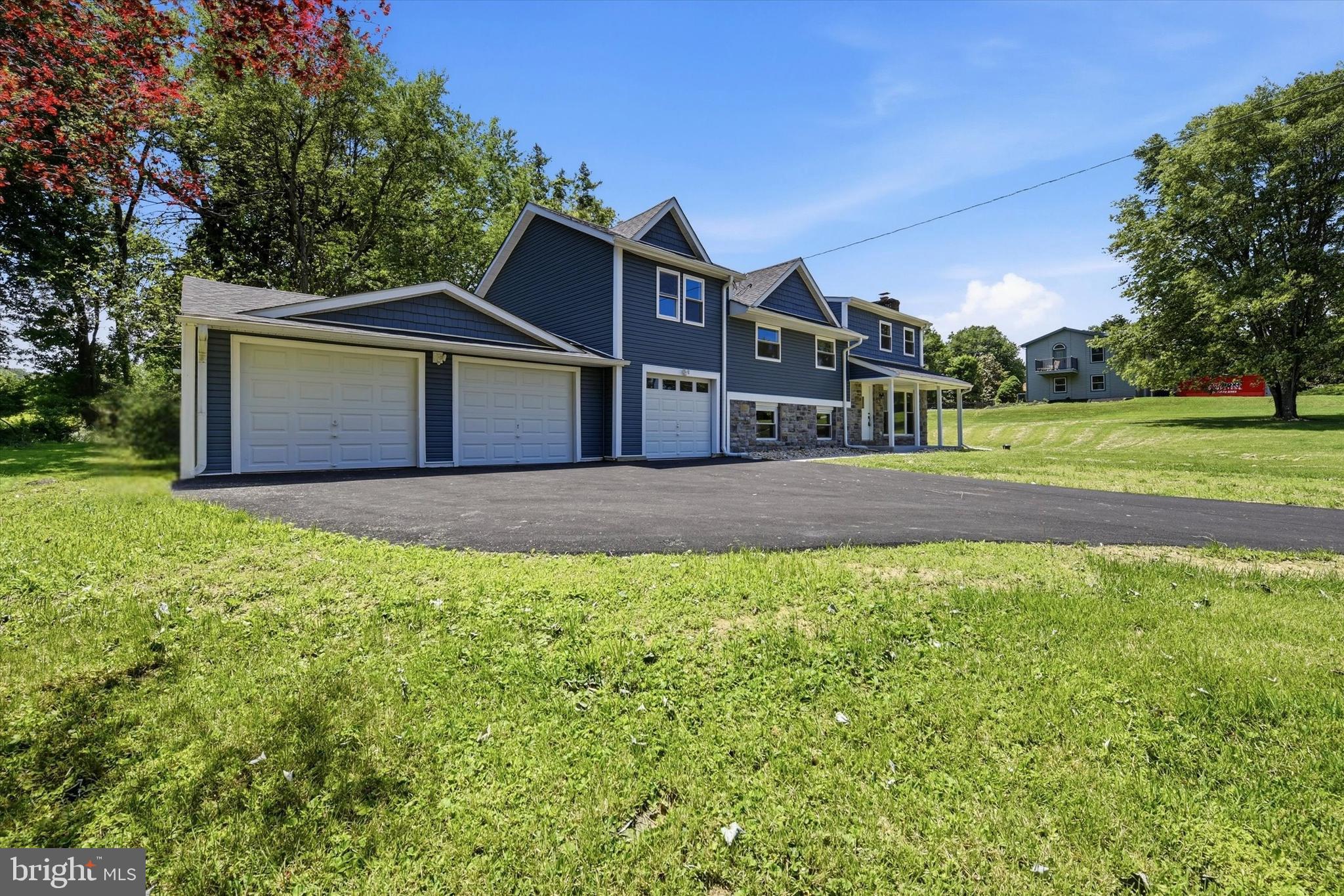1376 COLLEGE HILL DRIVE