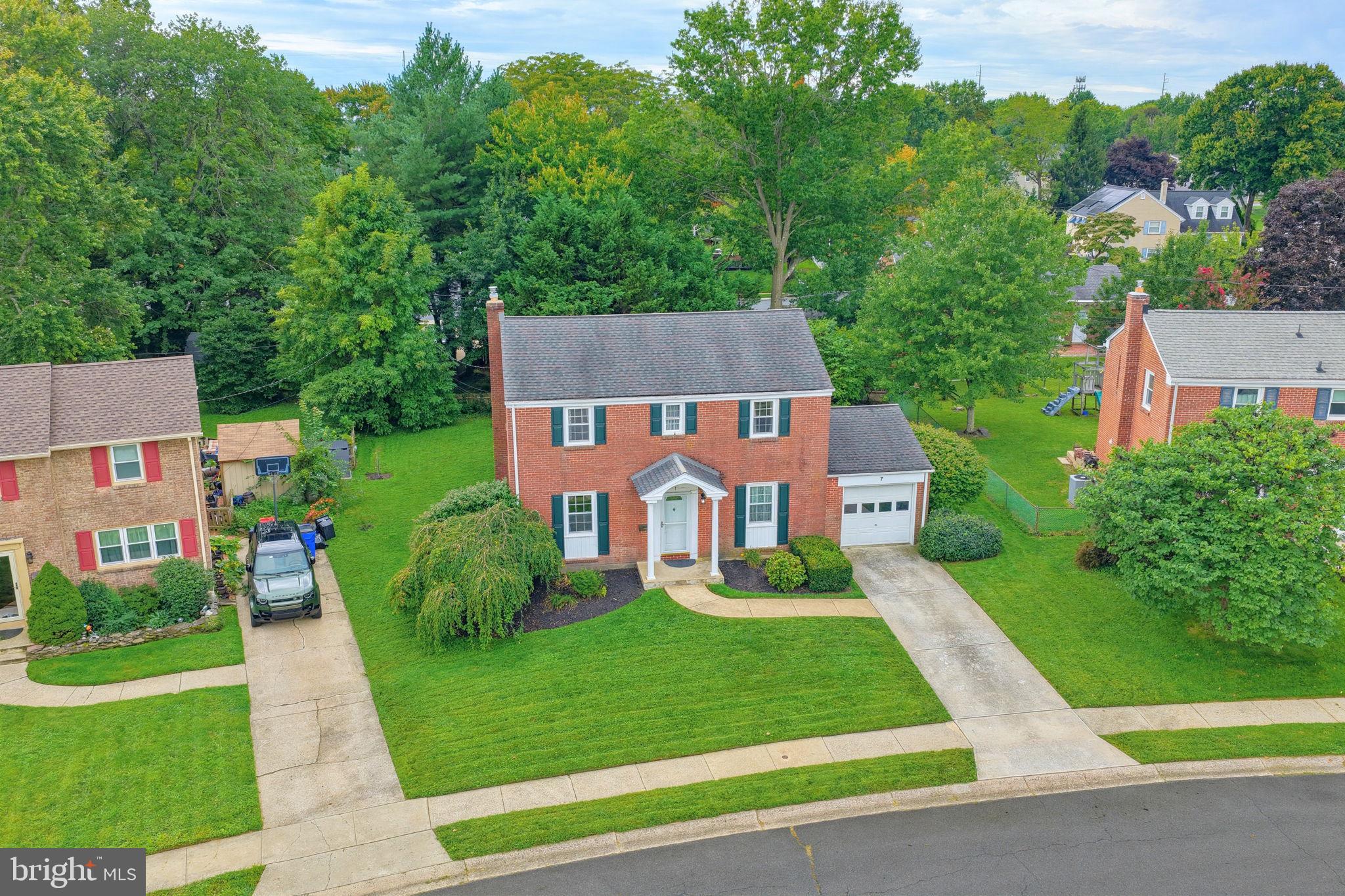 7 FERNCLIFF ROAD