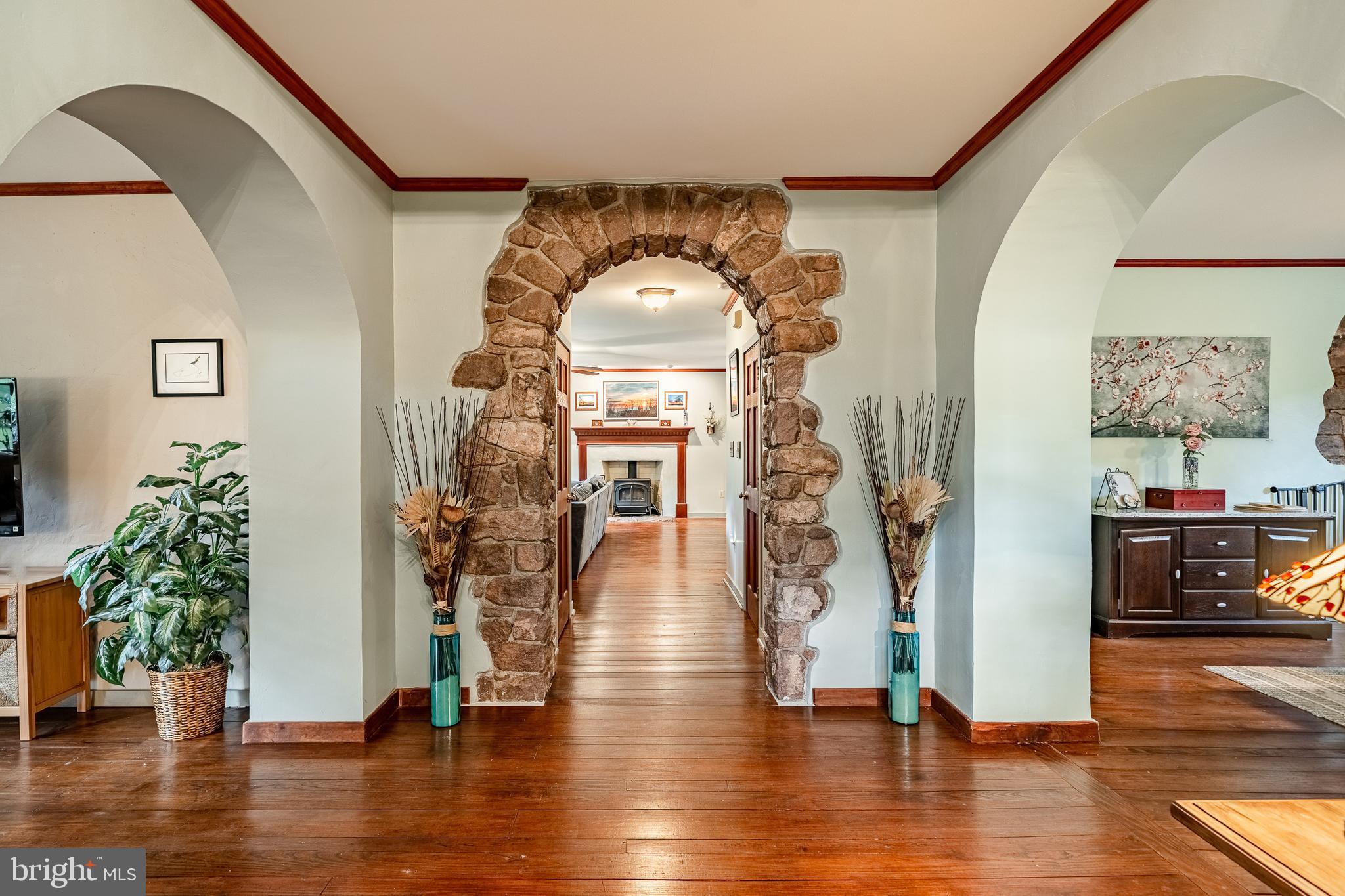 53 WOODS LANE