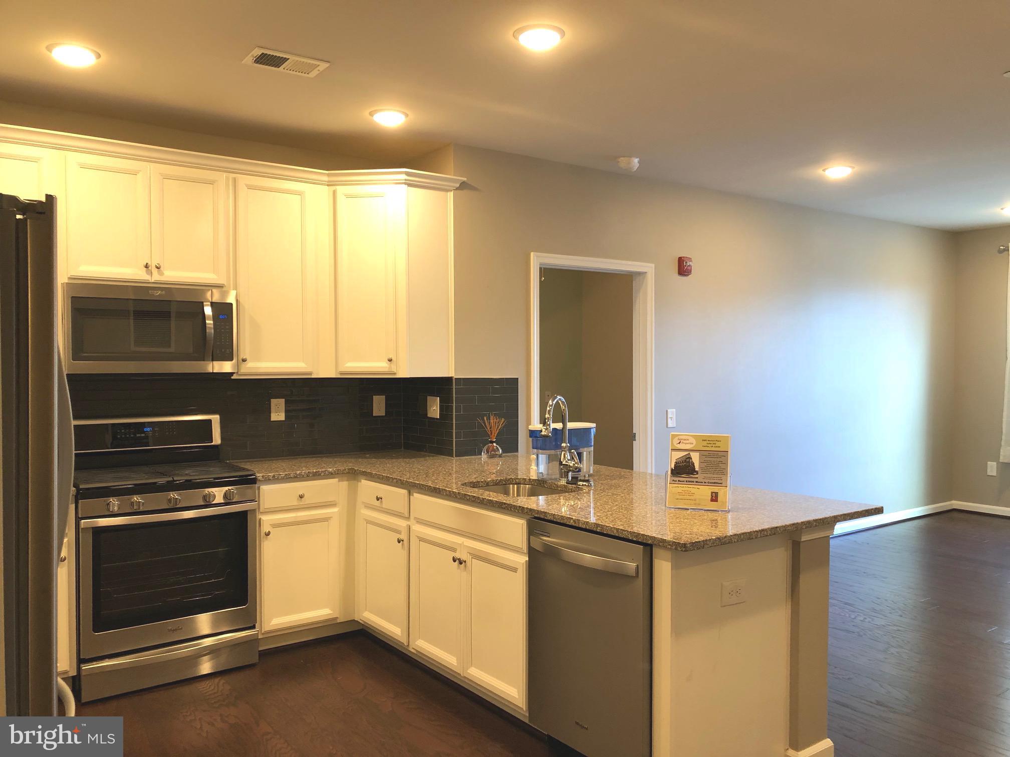 MOUNT VINEYARD - Residential Lease