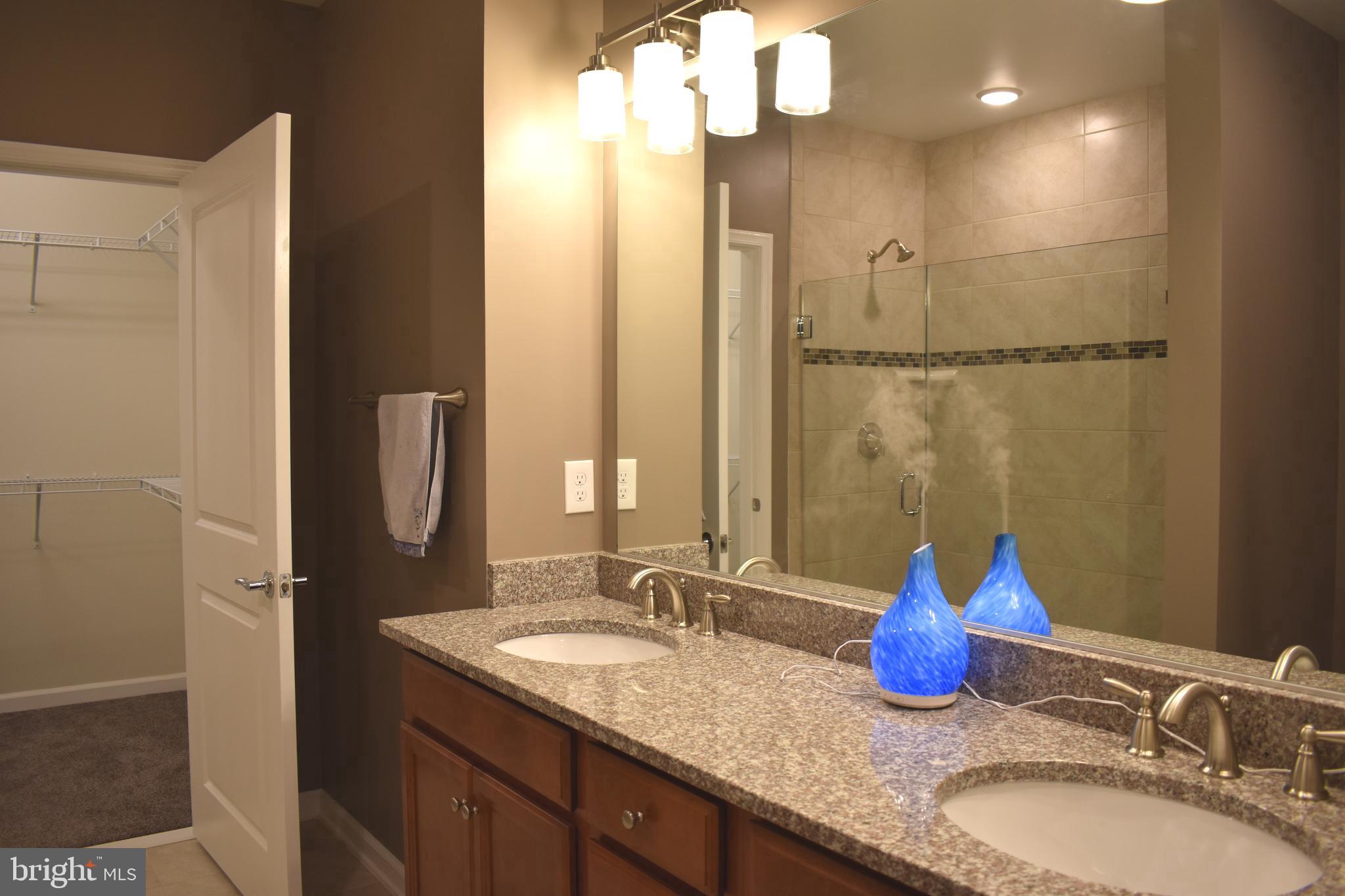 MOUNT VINEYARD - Residential Lease