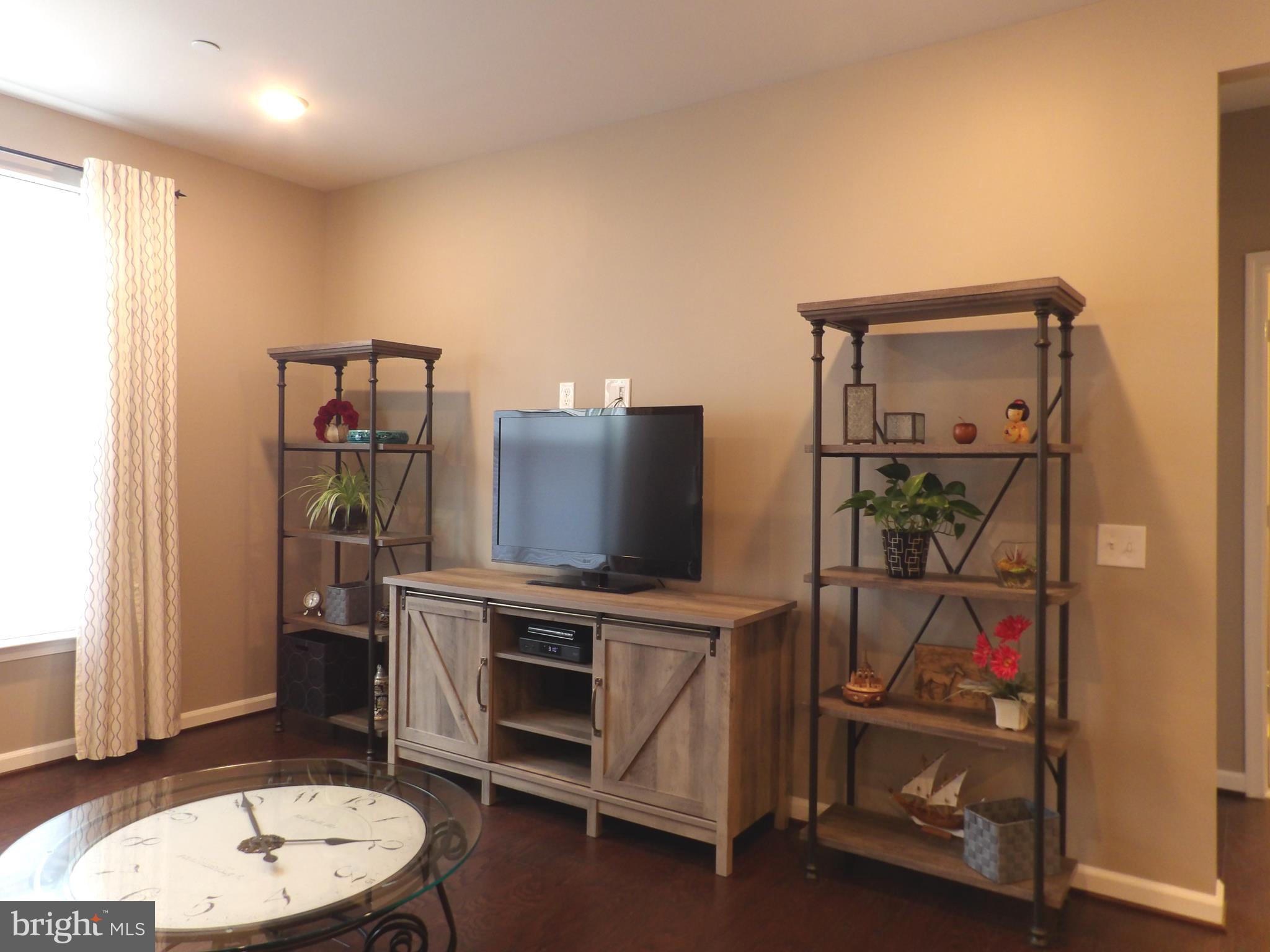 MOUNT VINEYARD - Residential Lease