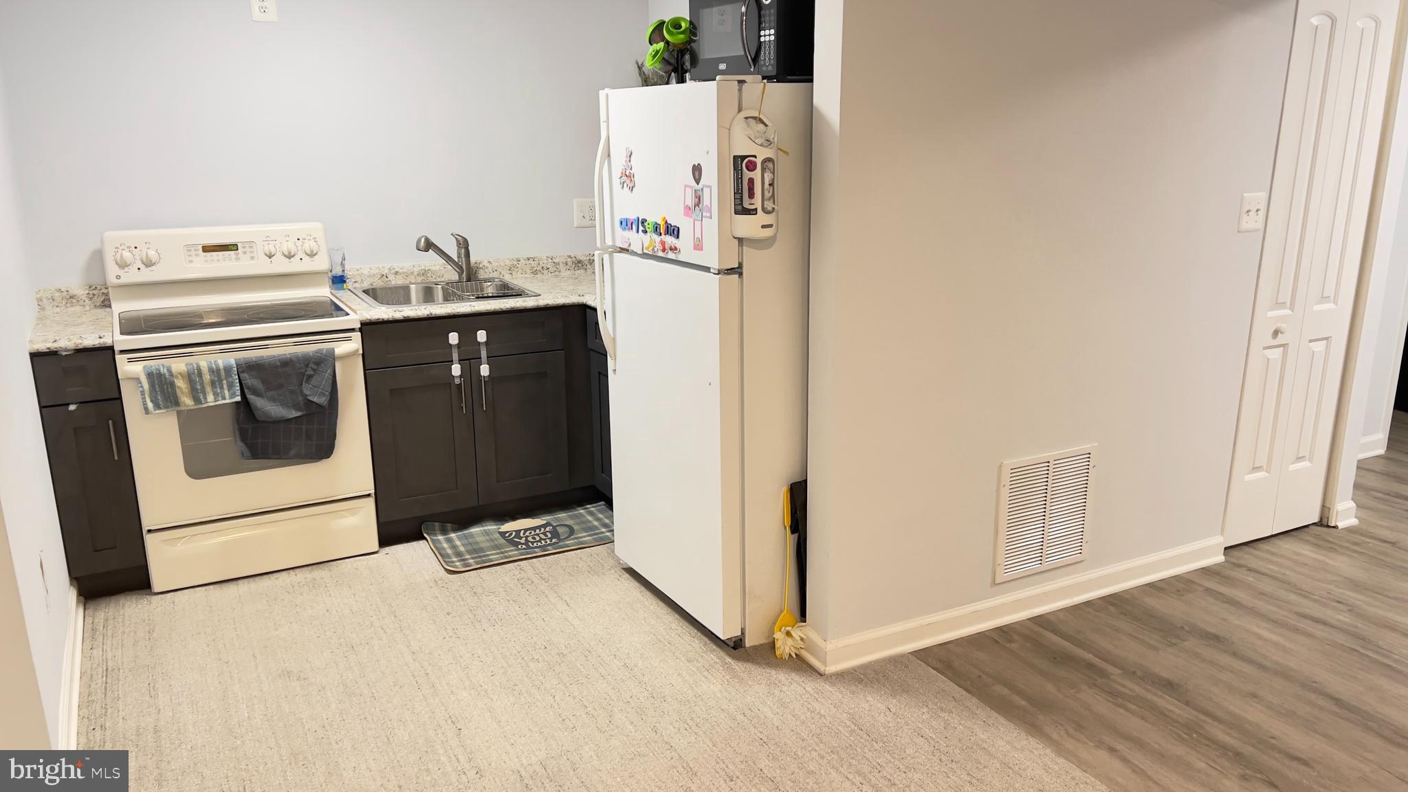 HUNTERS WOODS - Residential