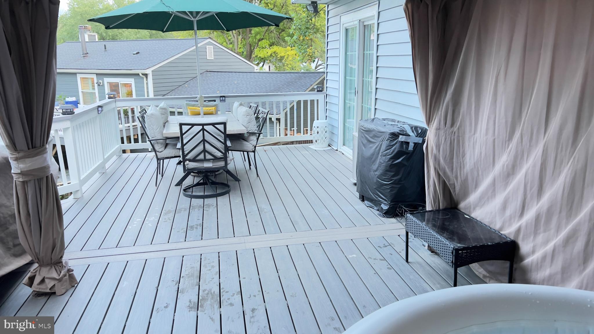 HUNTERS WOODS - Residential