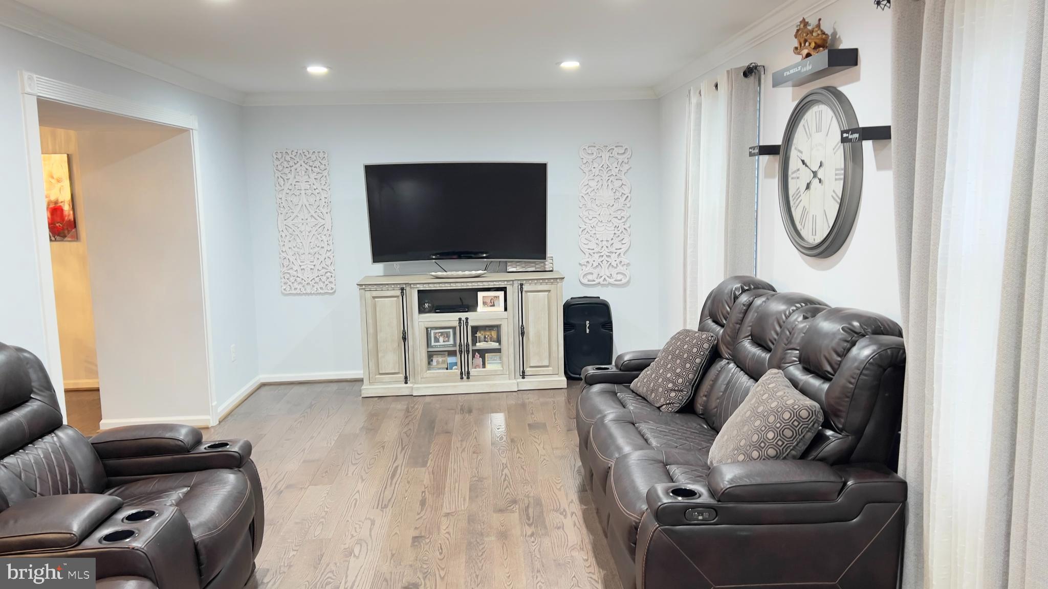 HUNTERS WOODS - Residential