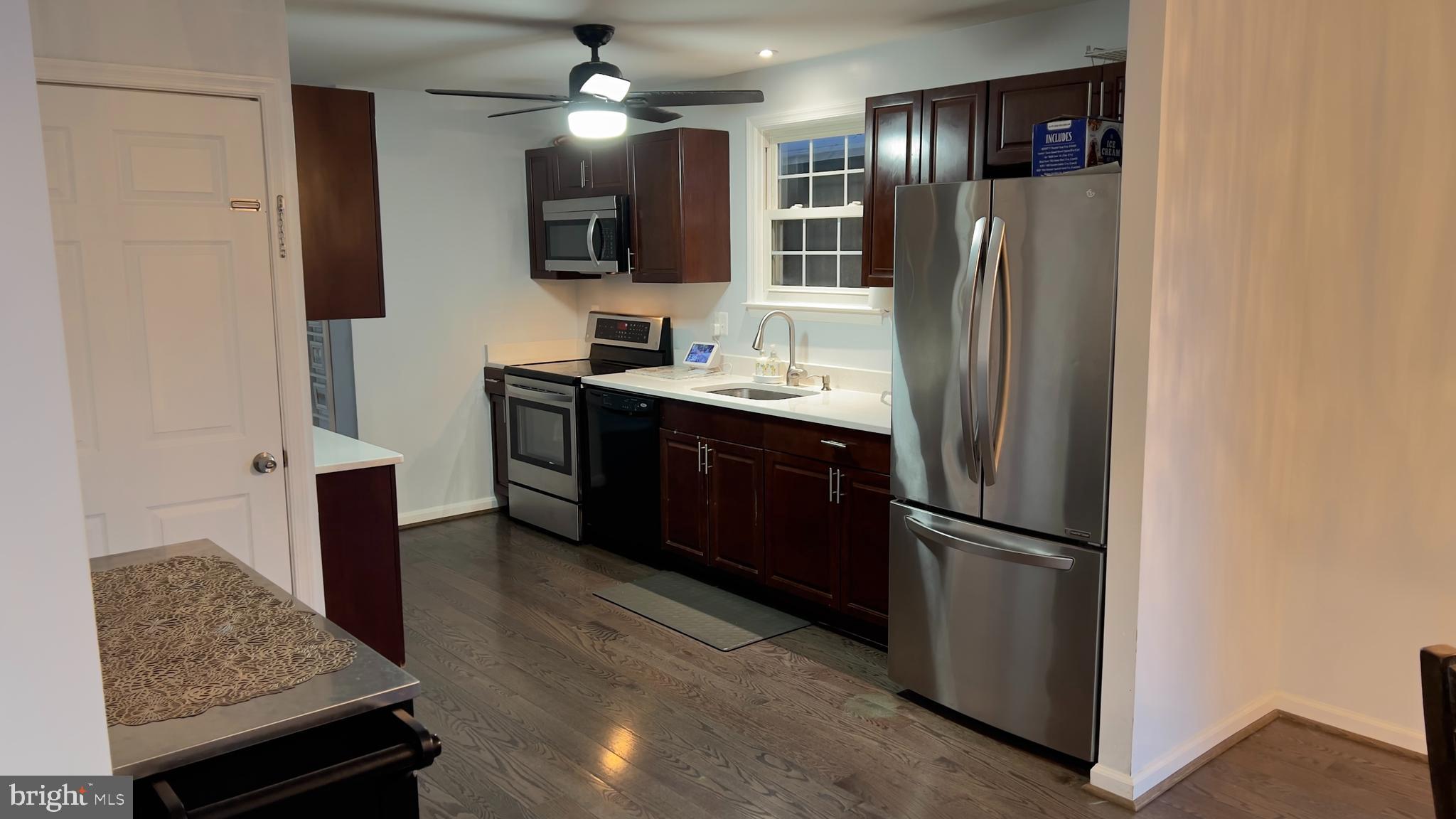 HUNTERS WOODS - Residential