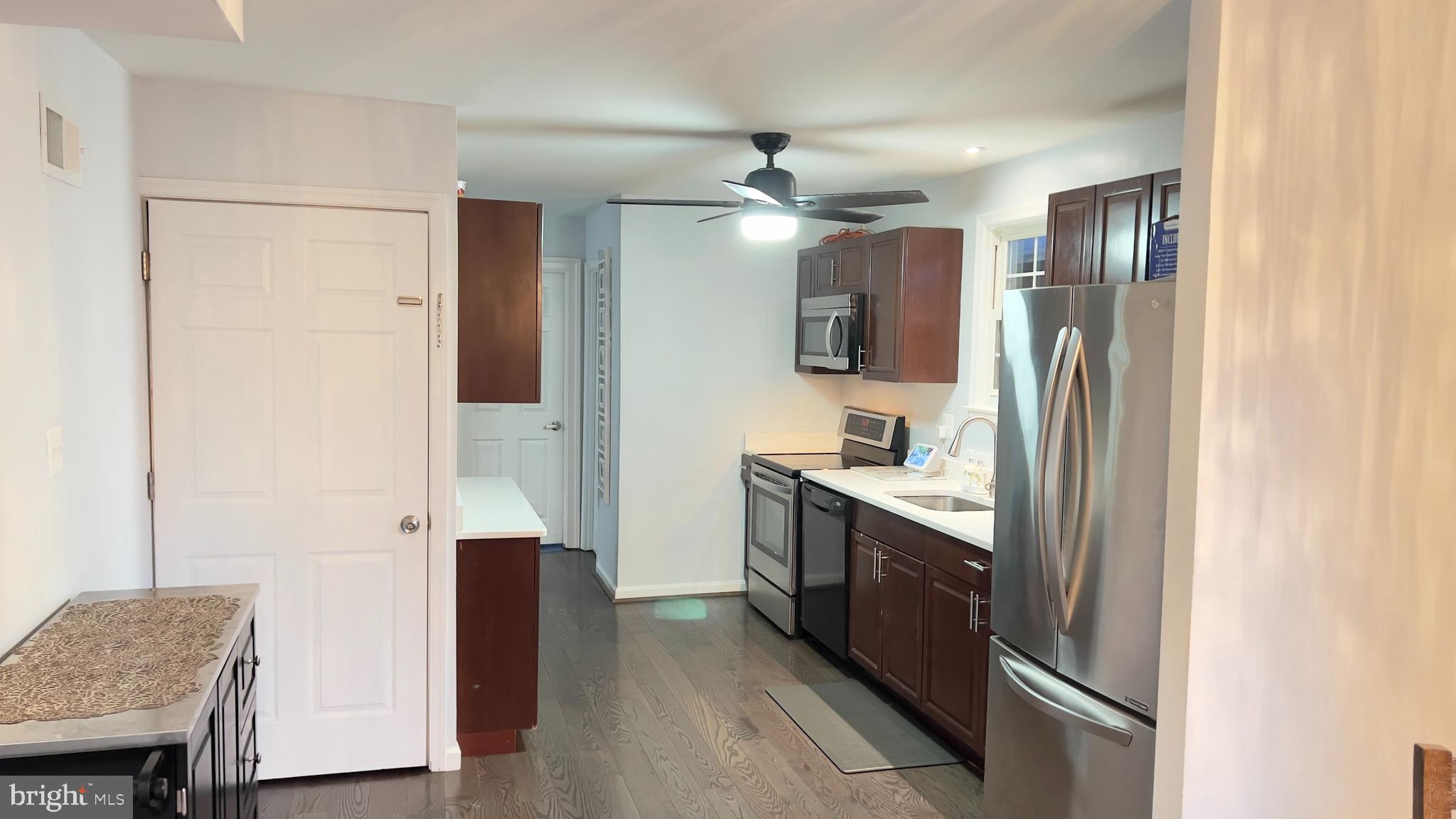 HUNTERS WOODS - Residential