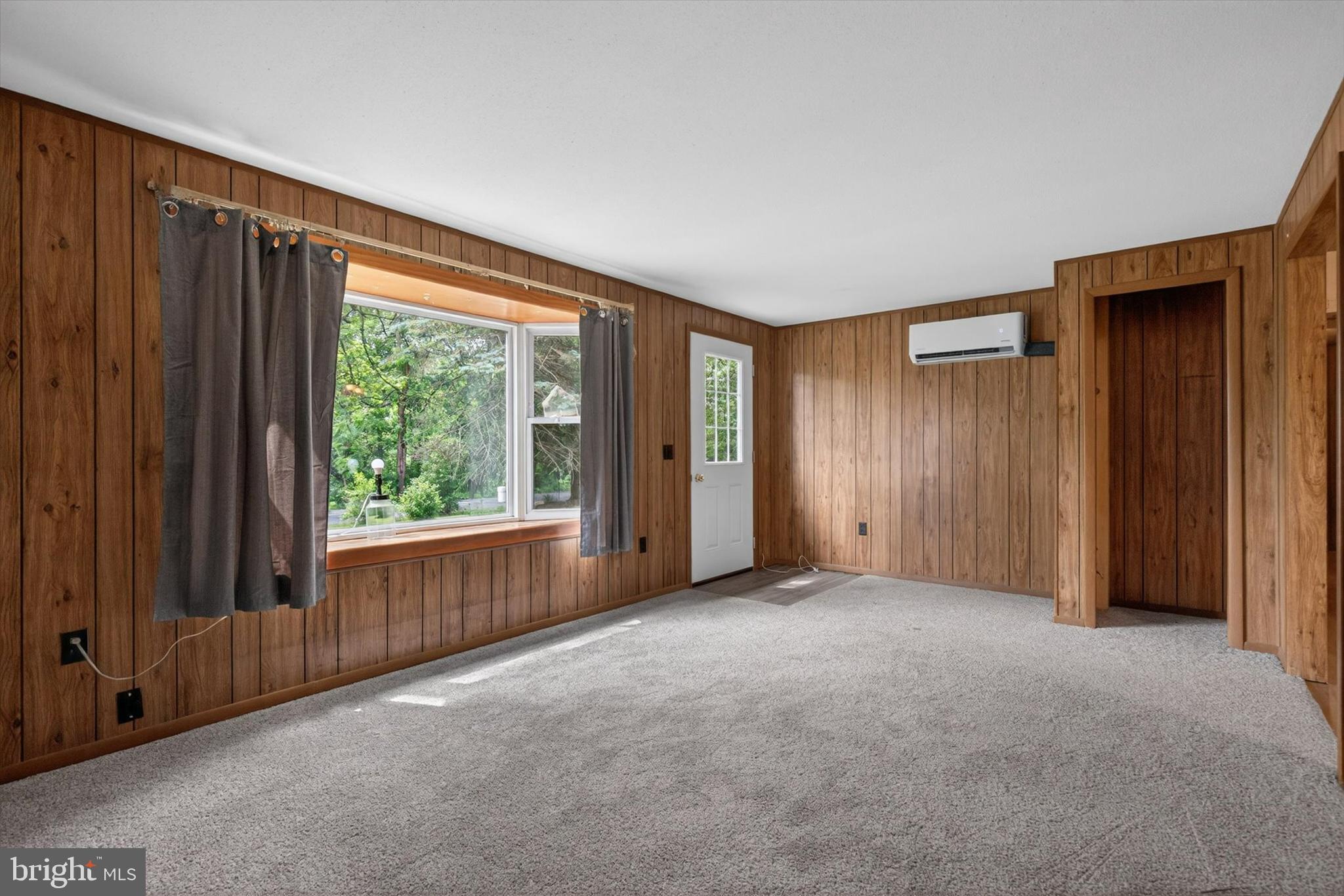 1048 CREEK ROAD