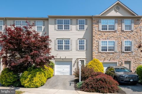 Photo of 131 BRADFORD ST, MILLERSVILLE, PA 17551 (MLS # PALA2035996)