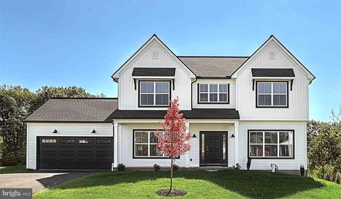 Photo of 4 Lamplight Dr, Stevens, PA 17578 (MLS # PALA2035566)