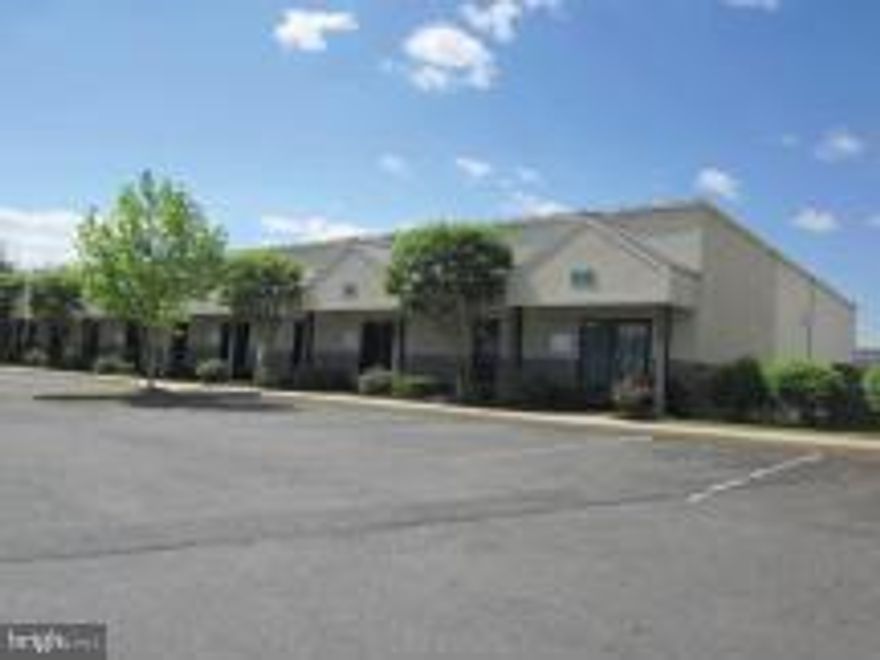 1,500-3000 Square Feet of Flex space -- office Space with lab/R&D space and warehouse space with oversize at-grade drive-in overhead door.   Fully-conditioned office/R&D area with plenty of parking.  Great location in Easton perfect to serve entire Eastern Shore area and serve downtown Easton.Multiple configurations available from 1,500 square feet with multiple office/warehouse configurations.