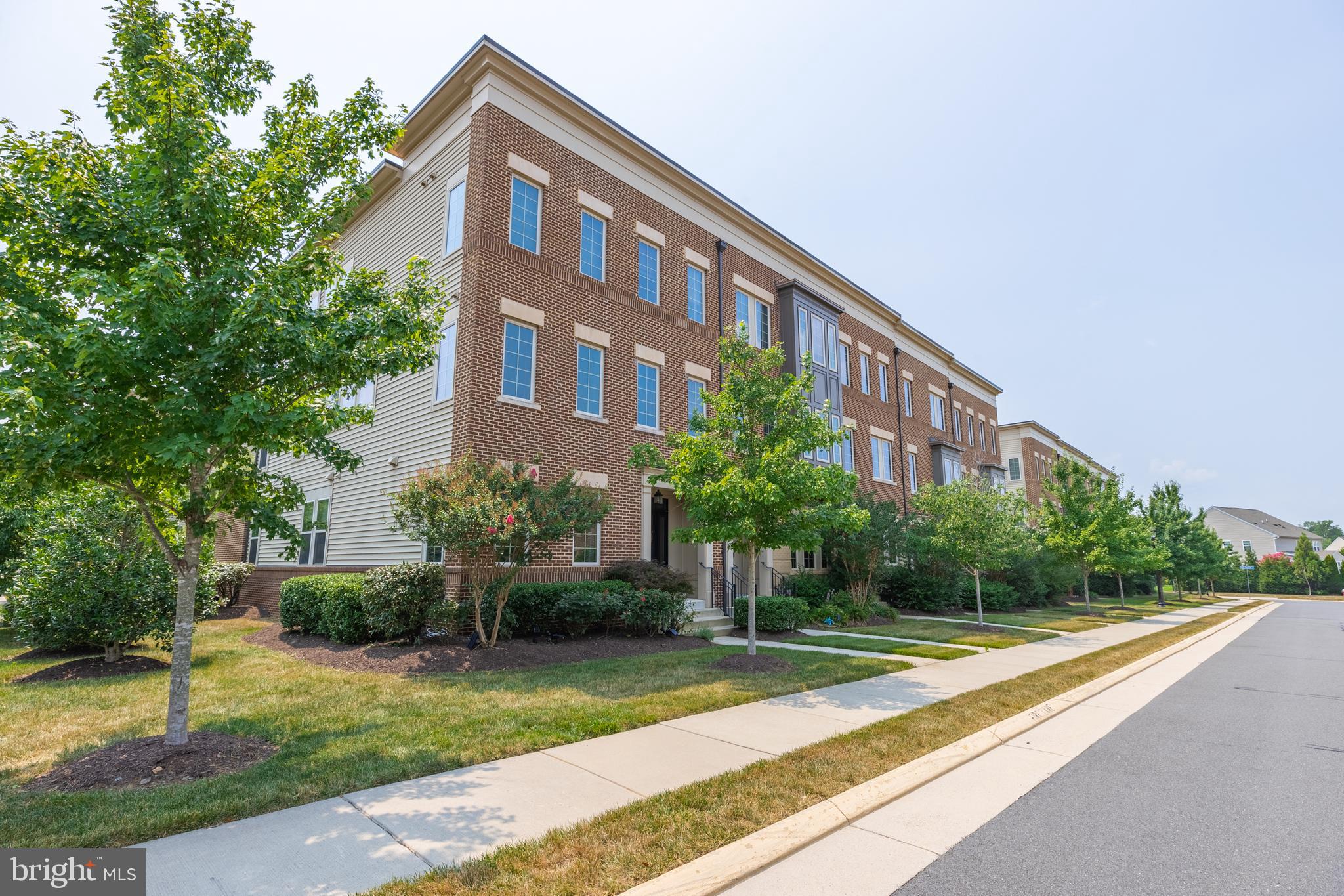 BRAMBLETON TOWN CENTER - Residential