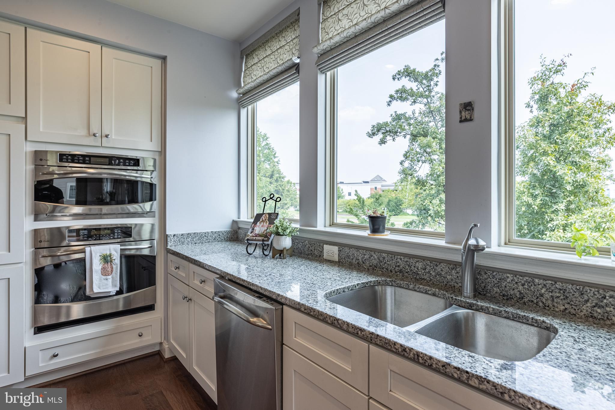 BRAMBLETON TOWN CENTER - Residential