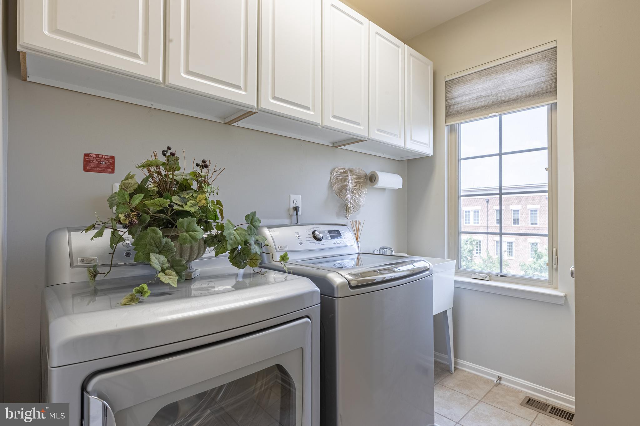 BRAMBLETON TOWN CENTER - Residential