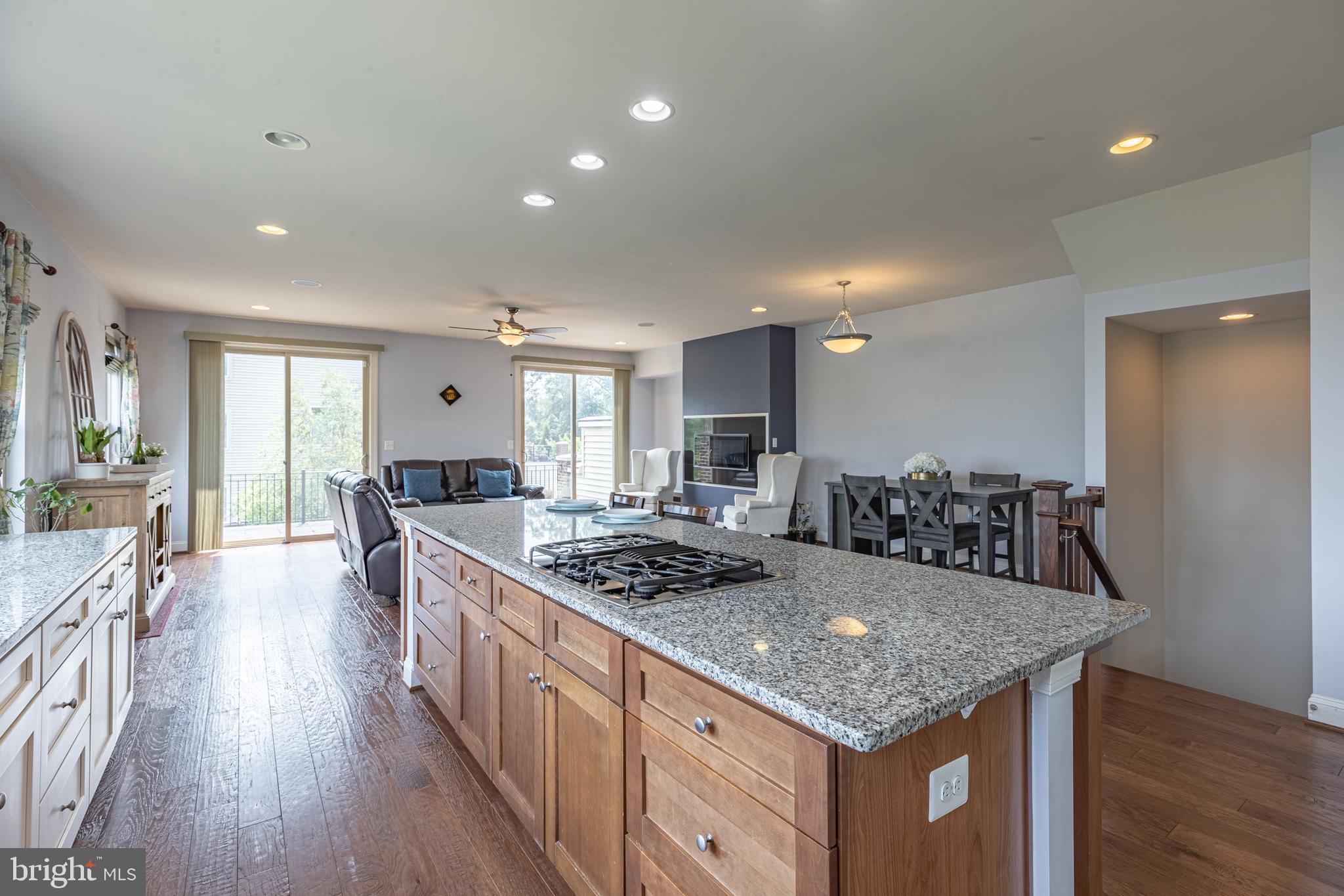 BRAMBLETON TOWN CENTER - Residential