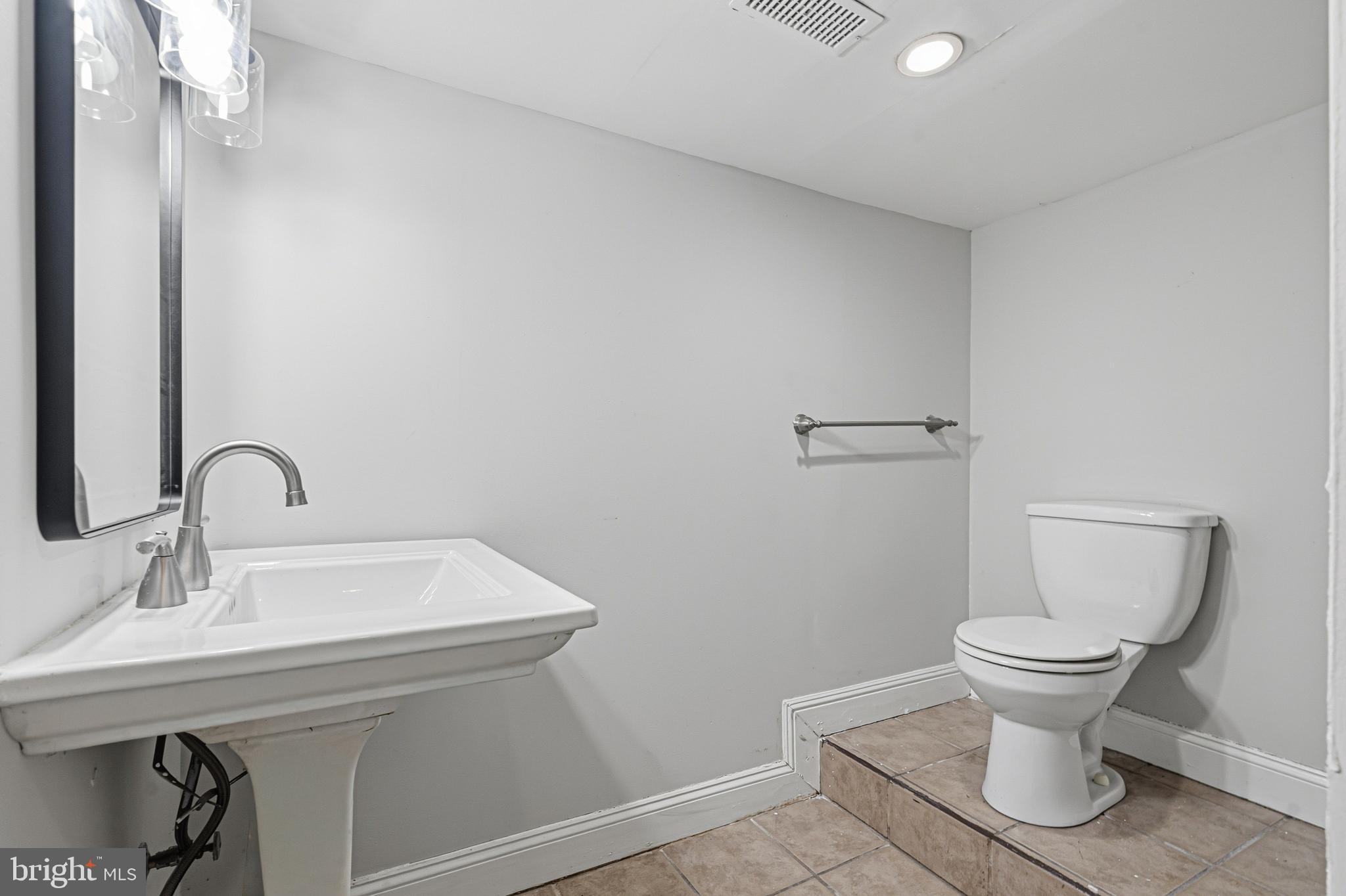 BELAIR-EDISON - Residential Lease