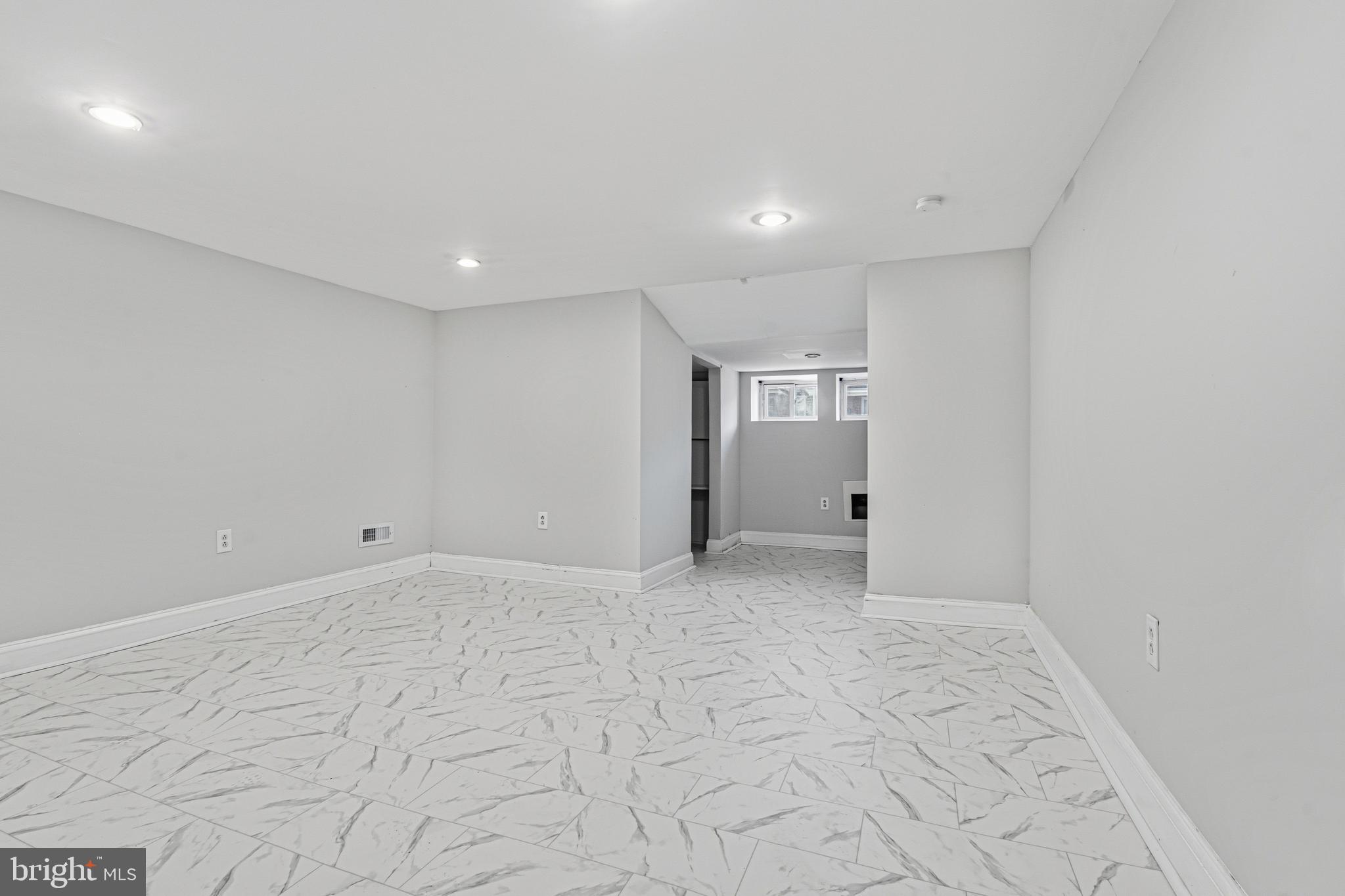 BELAIR-EDISON - Residential Lease