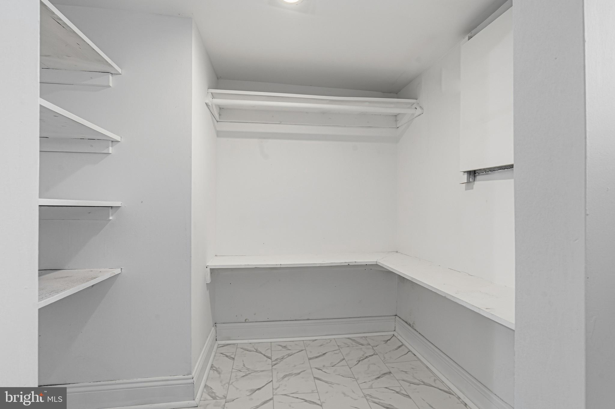 BELAIR-EDISON - Residential Lease