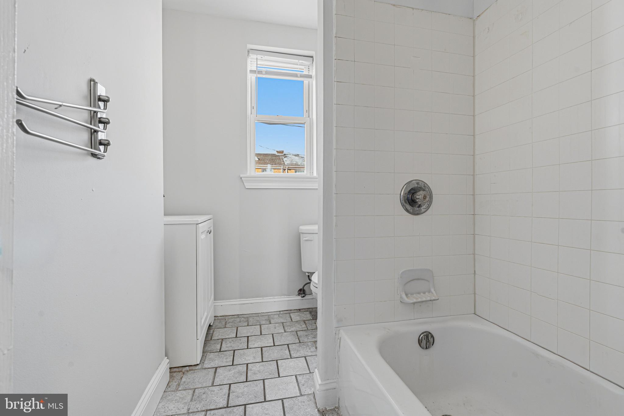 BELAIR-EDISON - Residential Lease