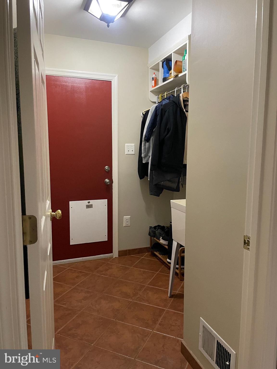 HICKORY HILLS - Residential