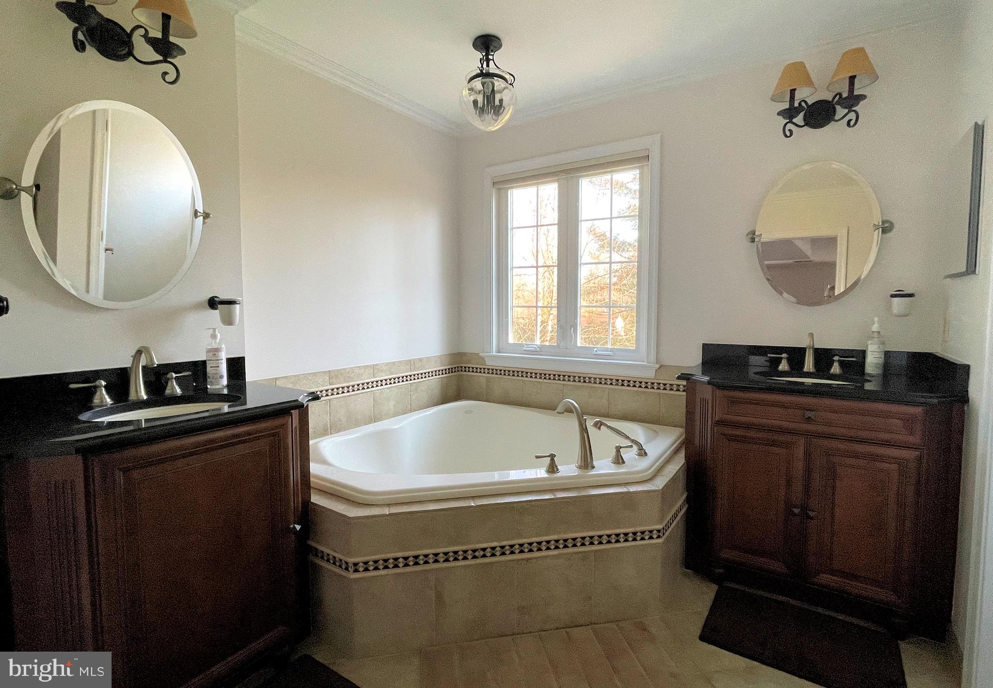 HICKORY HILLS - Residential