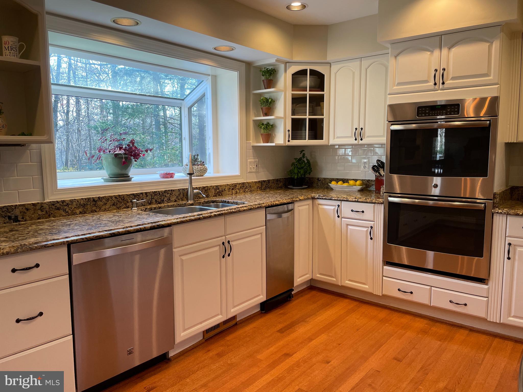 HICKORY HILLS - Residential