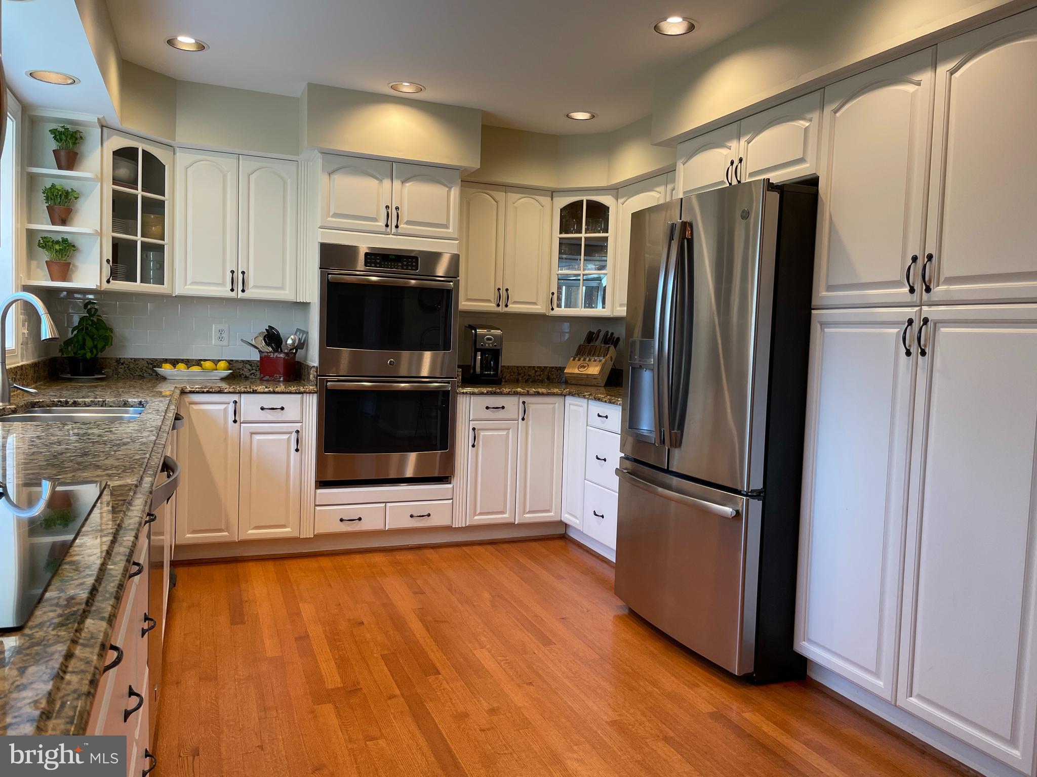 HICKORY HILLS - Residential