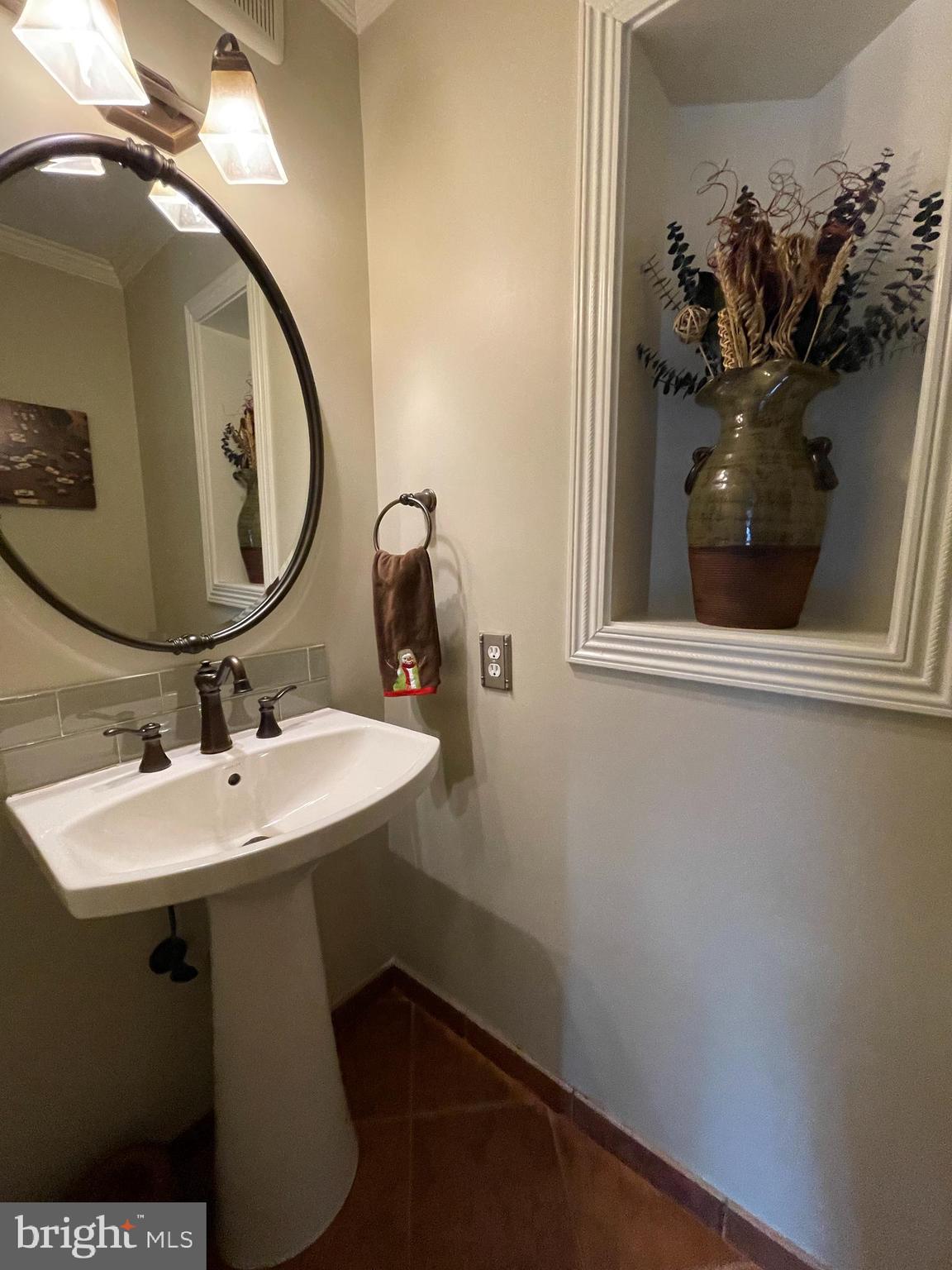 HICKORY HILLS - Residential