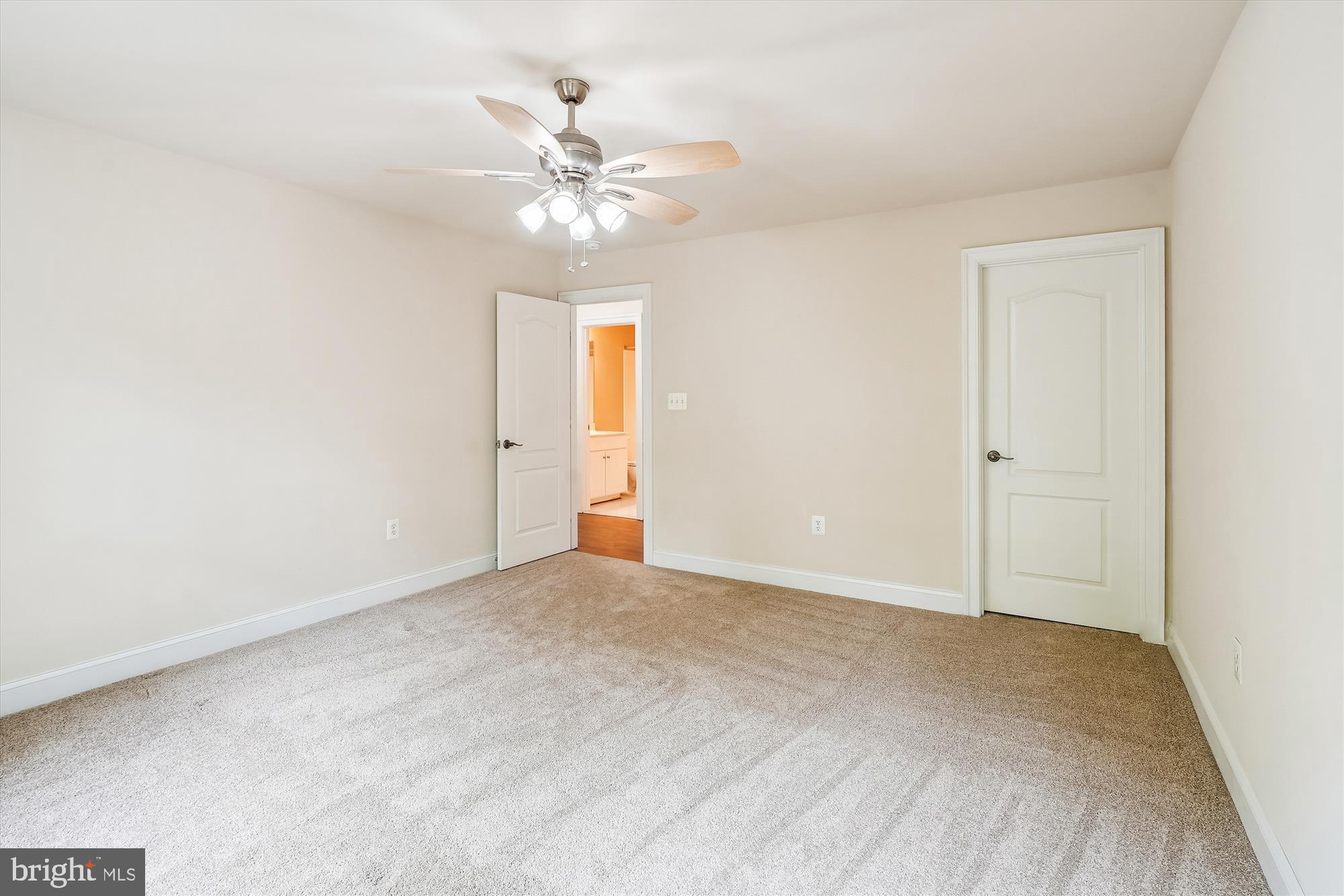 POTOMAC RUN - Residential Lease