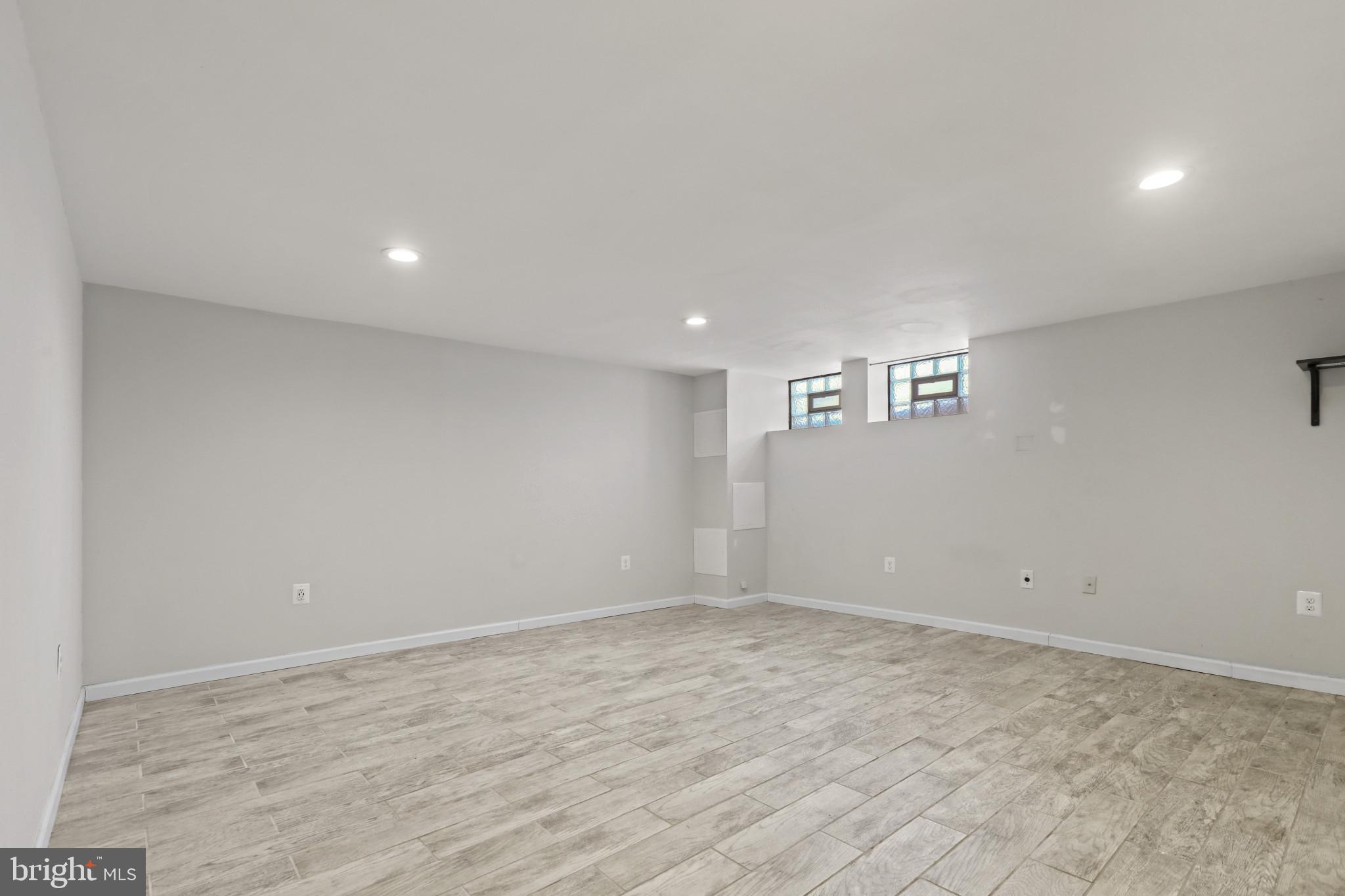 EDNOR GARDENS - LAKESIDE - Residential