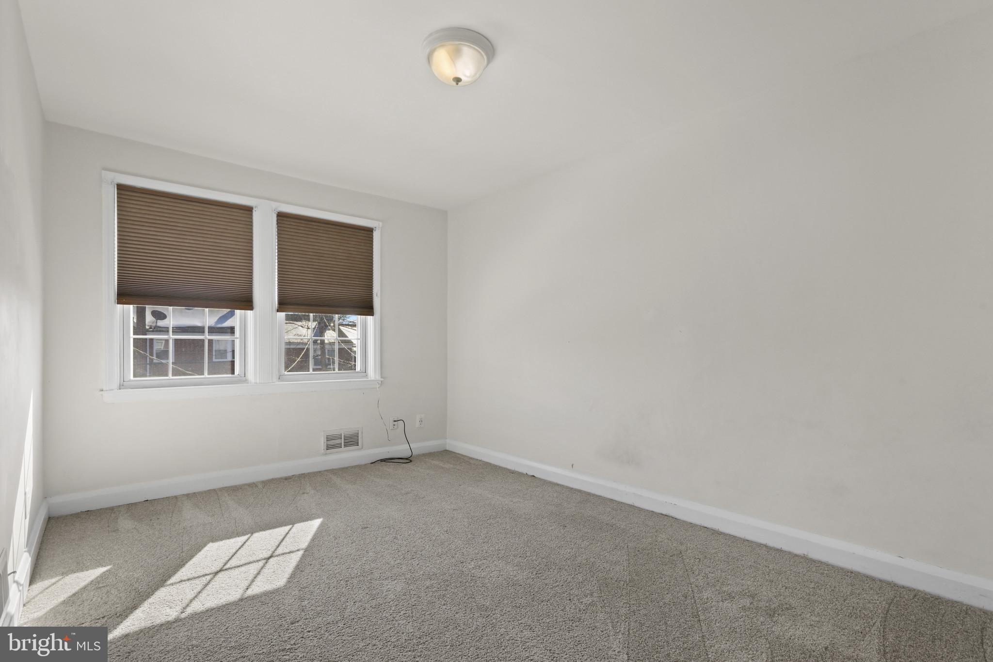 EDNOR GARDENS - LAKESIDE - Residential