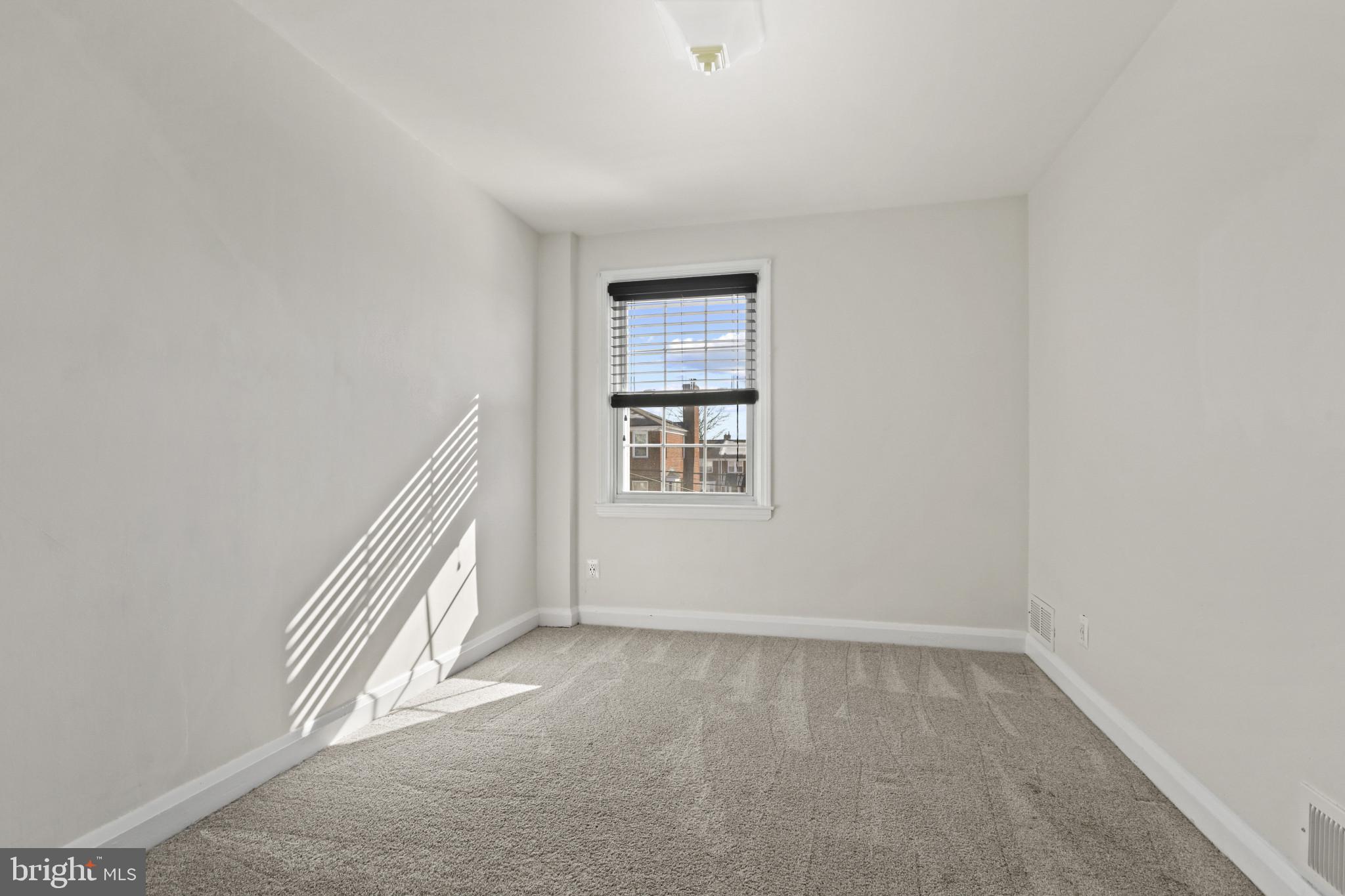 EDNOR GARDENS - LAKESIDE - Residential