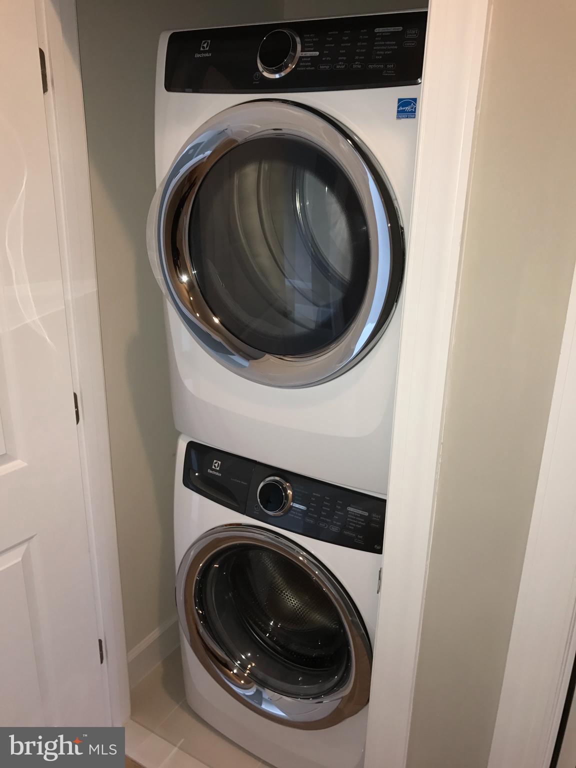 HEATHCOTE COMMONS - Residential Lease