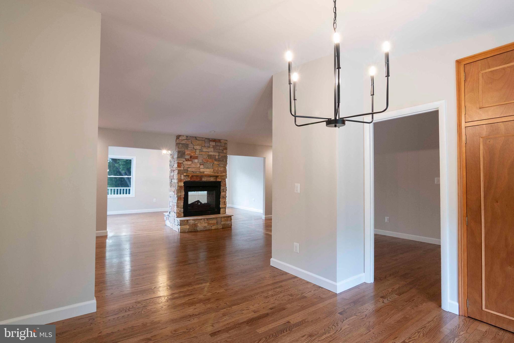 HALCYON OF HERNDON - Residential