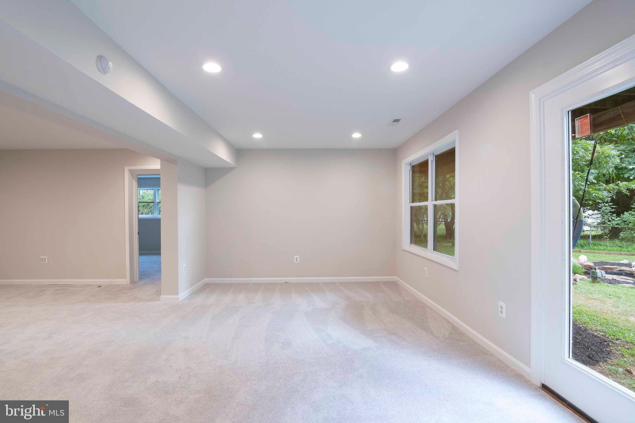 HALCYON OF HERNDON - Residential