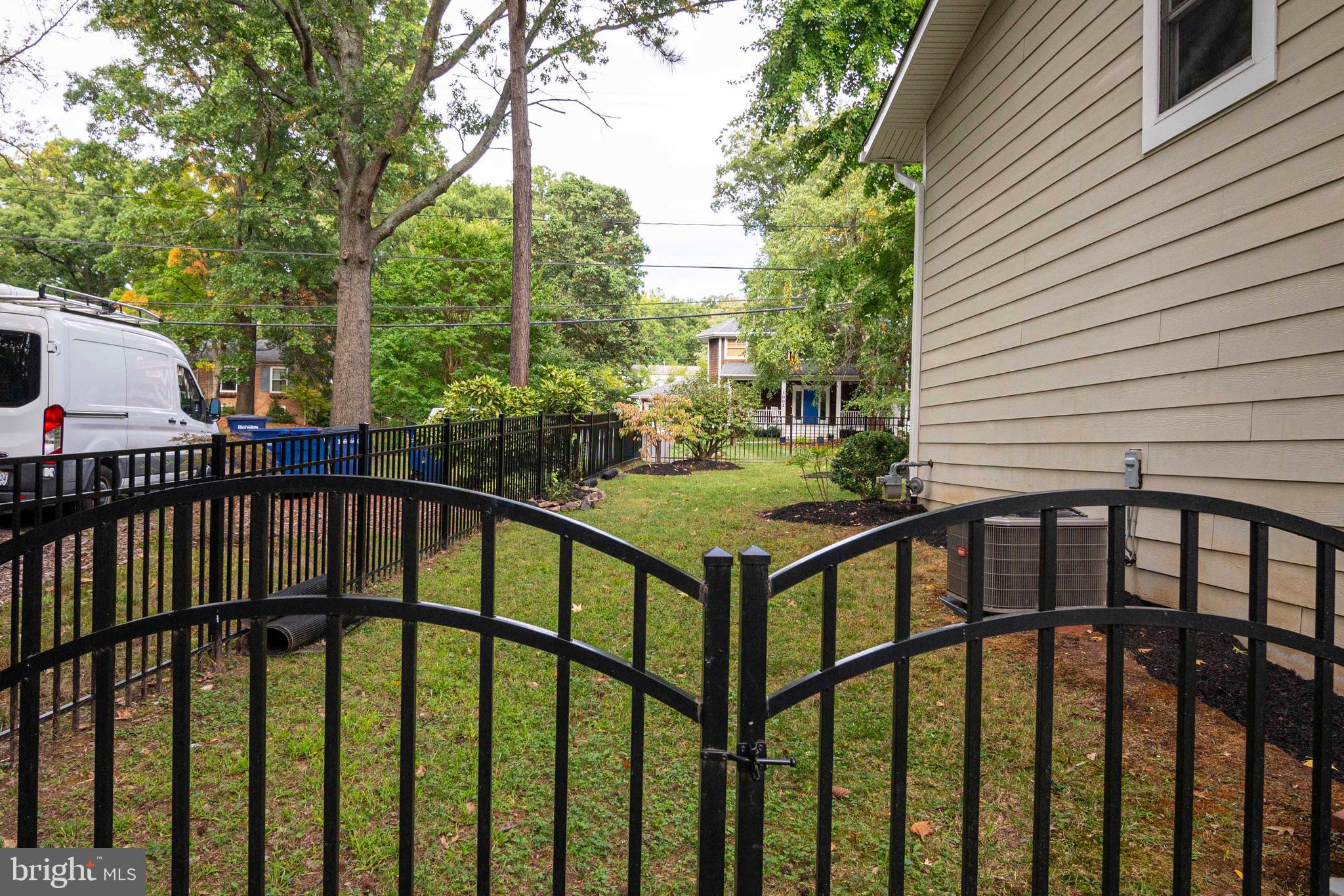 HALCYON OF HERNDON - Residential