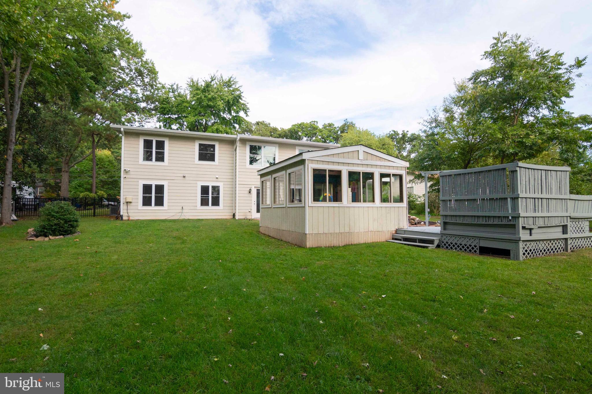 HALCYON OF HERNDON - Residential