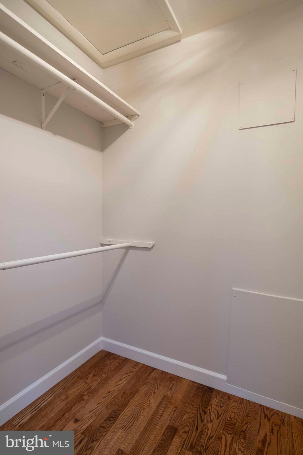 HALCYON OF HERNDON - Residential