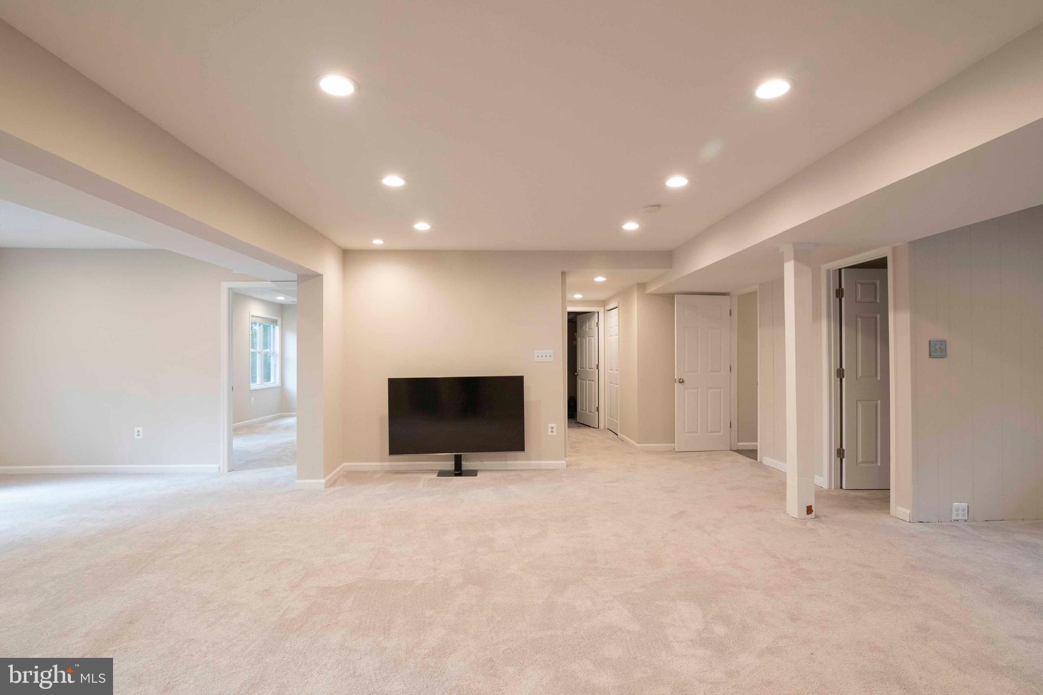 HALCYON OF HERNDON - Residential