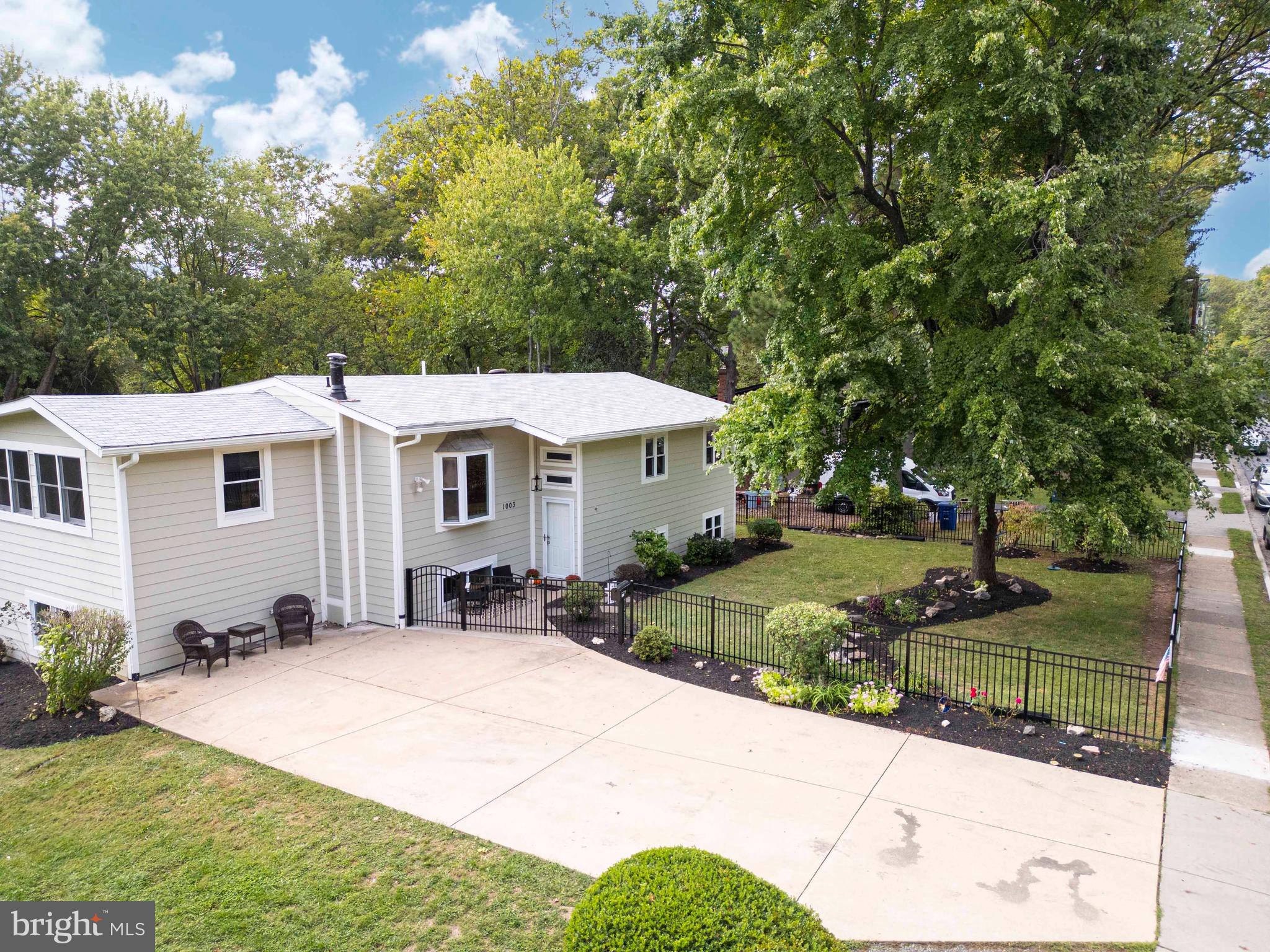 HALCYON OF HERNDON - Residential