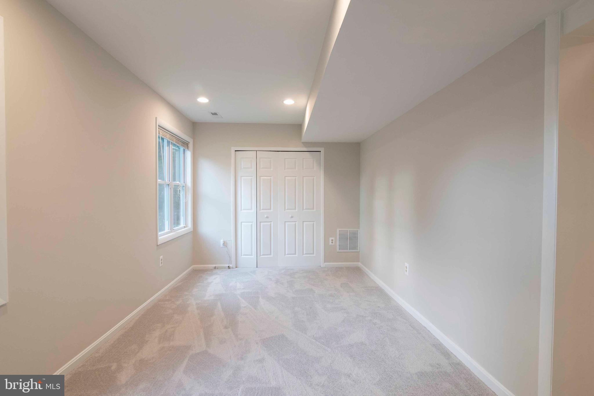 HALCYON OF HERNDON - Residential