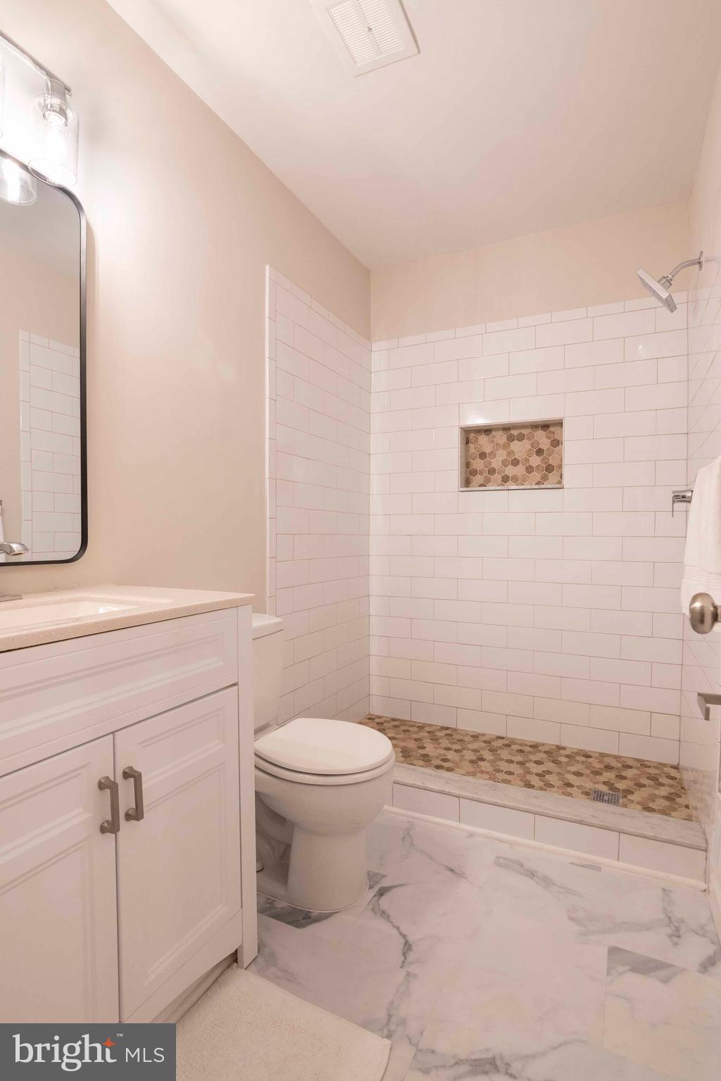 HALCYON OF HERNDON - Residential