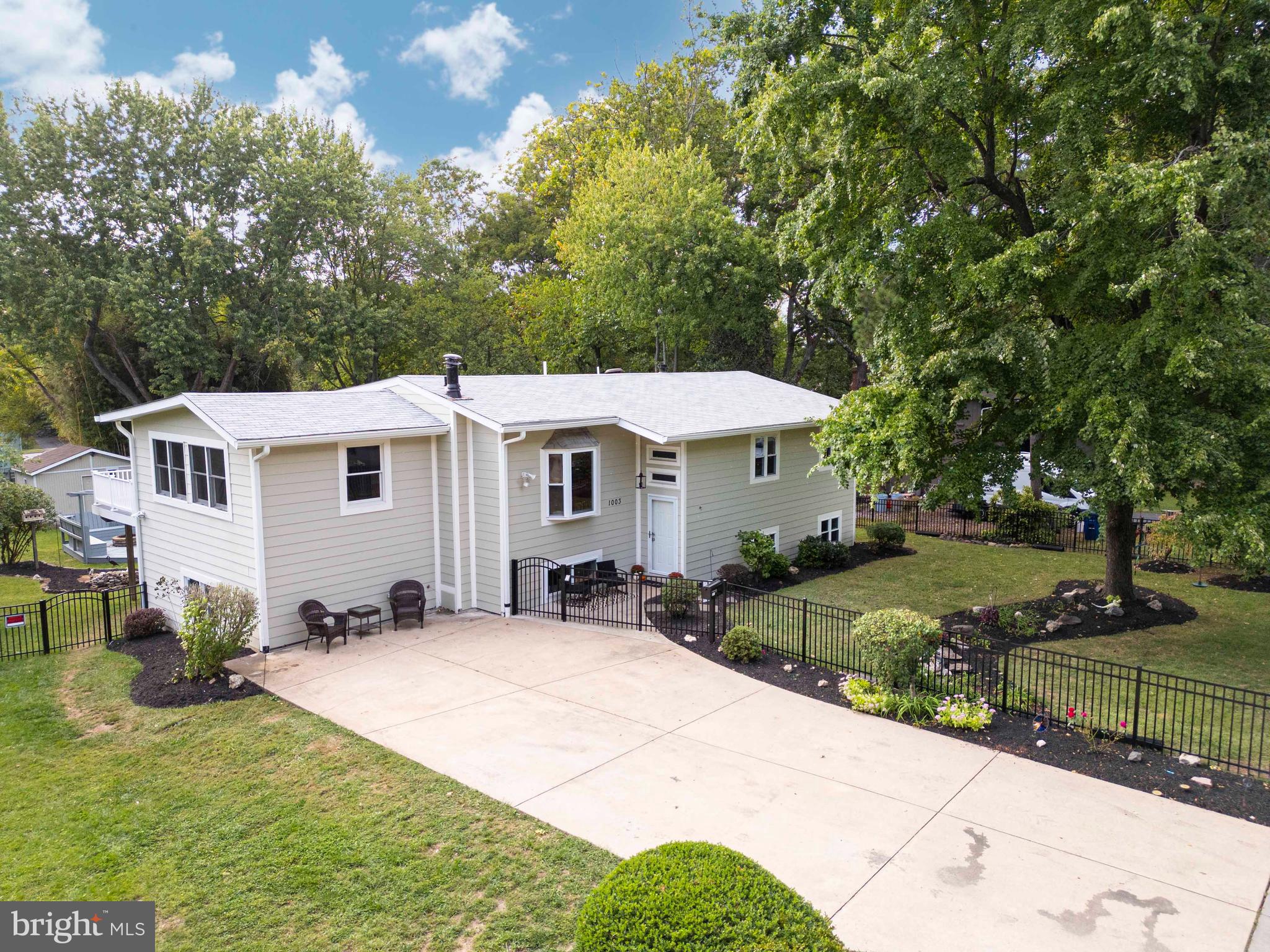 HALCYON OF HERNDON - Residential