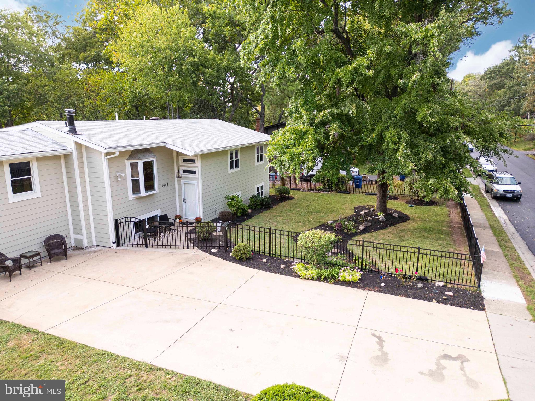 HALCYON OF HERNDON - Residential