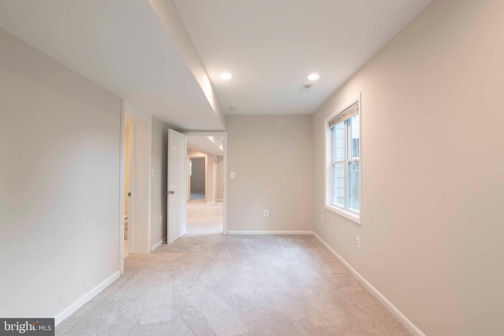 HALCYON OF HERNDON - Residential